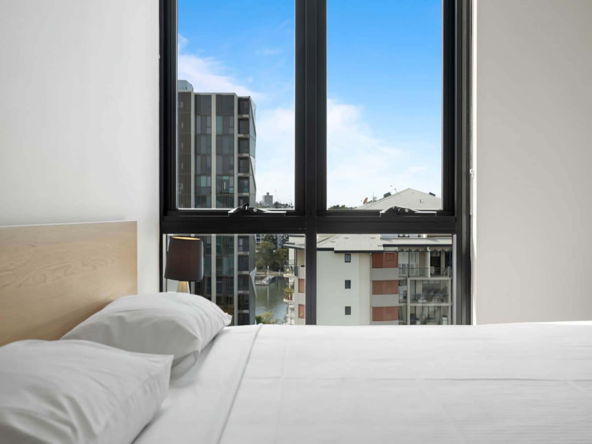 Licht appartement met rivierzicht, zwembad en fitness in Toowong - foto 8