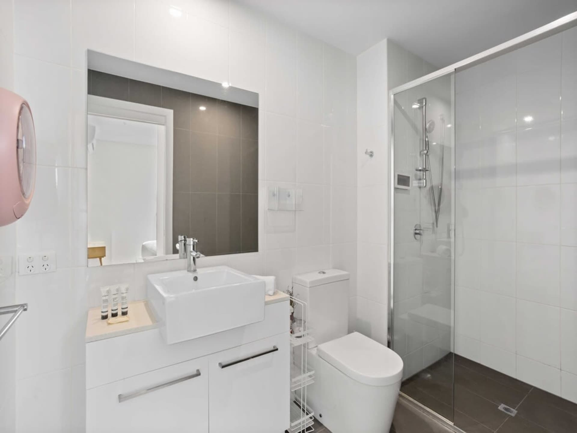 Licht appartement met rivierzicht, zwembad en fitness in Toowong - foto 9