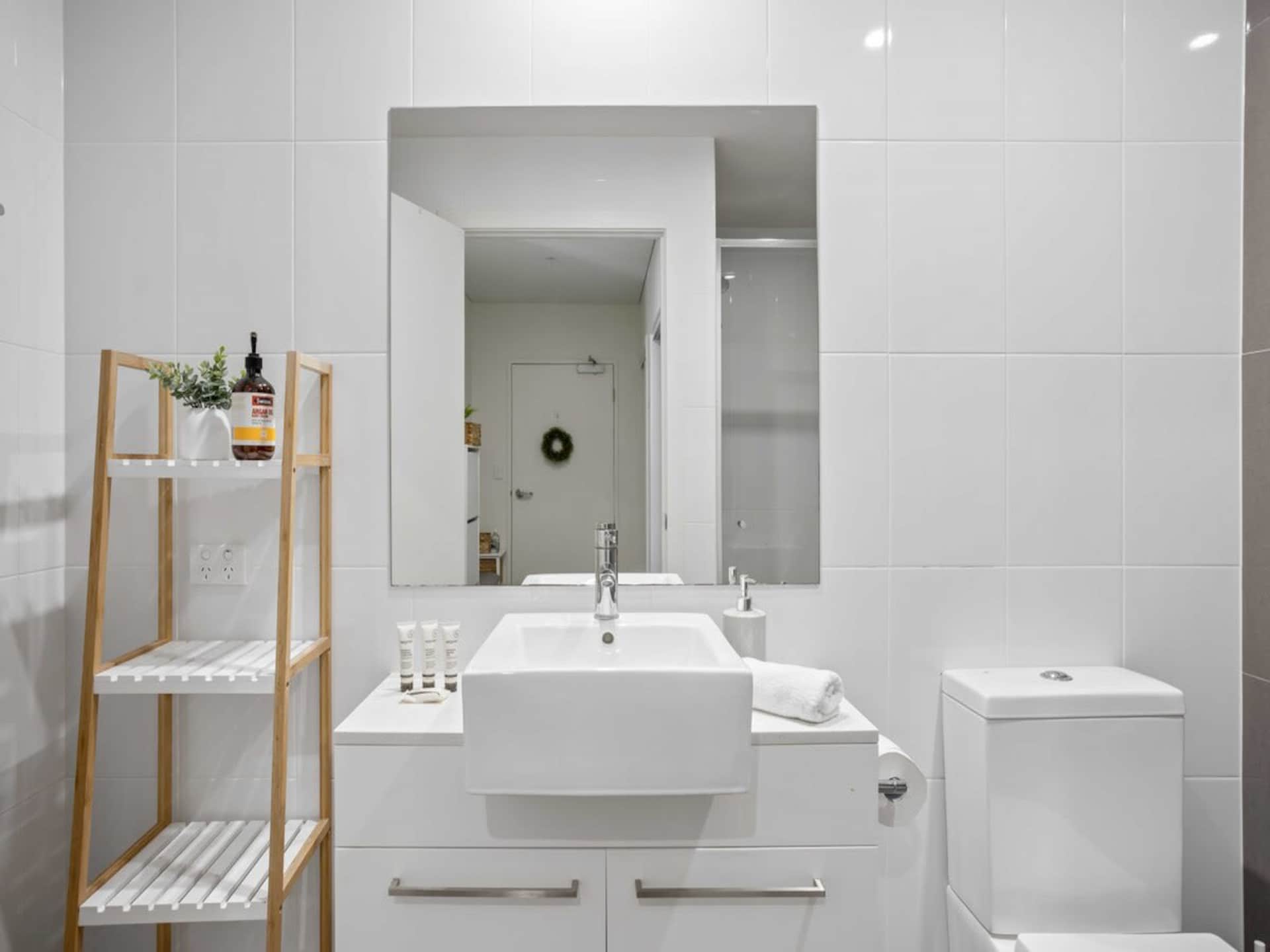 Licht appartement met rivierzicht, zwembad en fitness in Toowong - foto 10