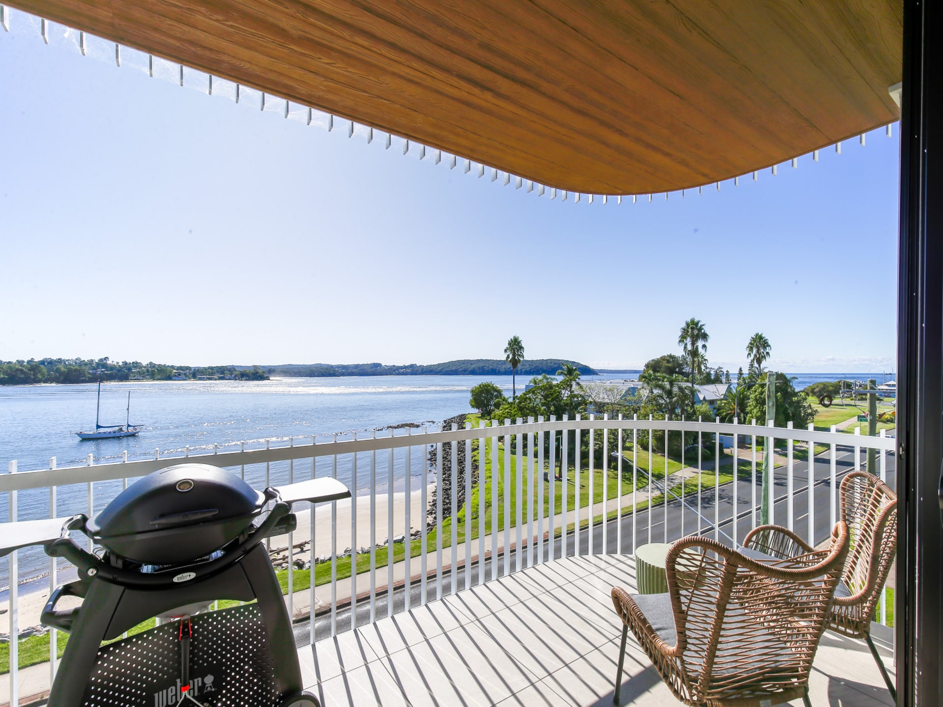 Verfijnd appartement aan Batemans Bay met uitzicht op zee en dakterras - foto 8