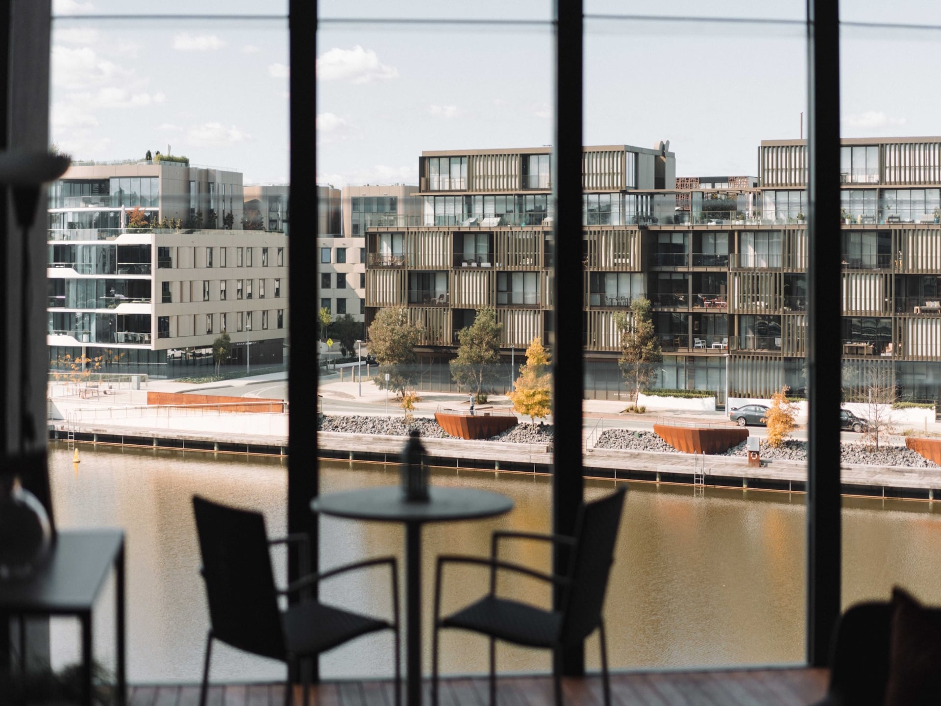 Modern appartement met waterzicht in Kingston - foto 1
