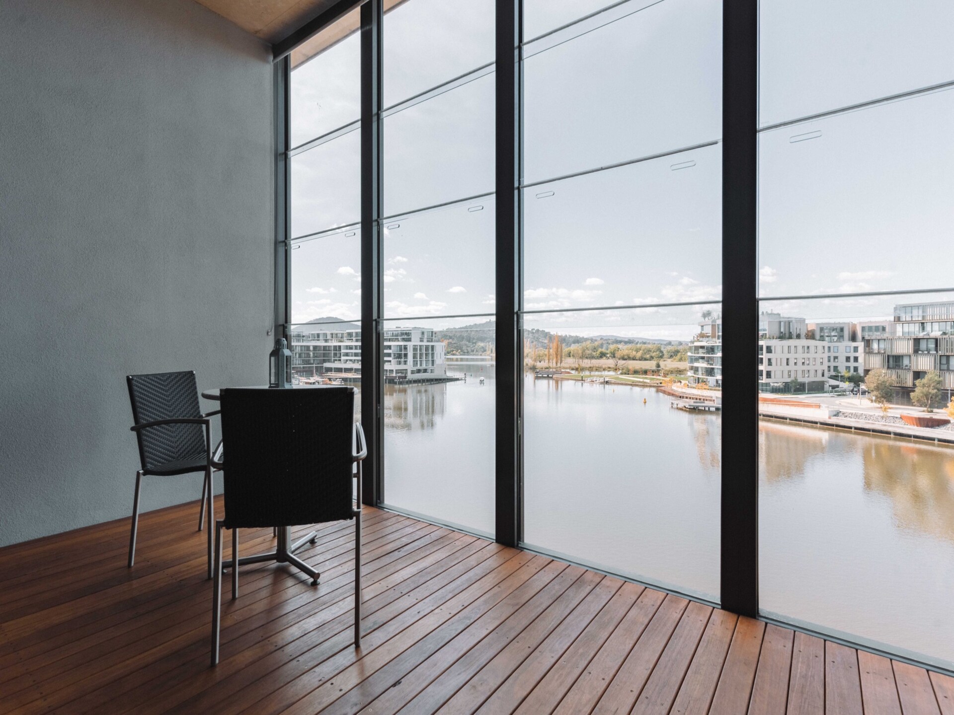 Modern appartement met waterzicht in Kingston - foto 8