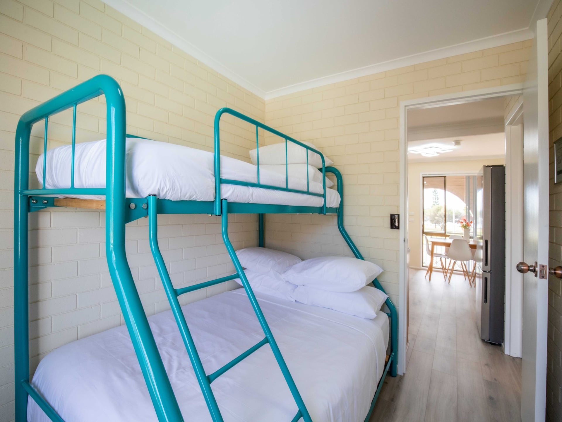 Charming 2-Bed Apartment with Bay Views - foto 15