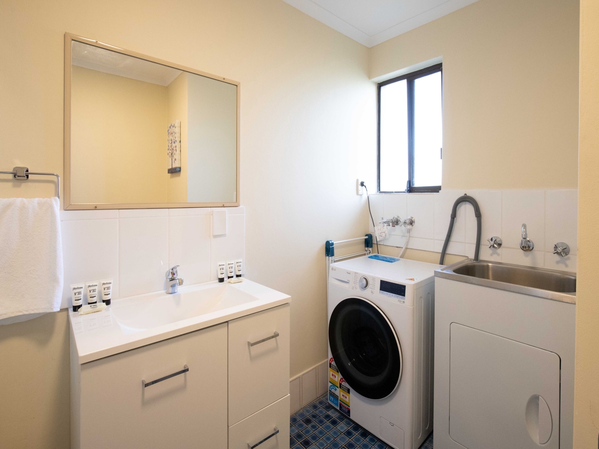 Charming 2-Bed Apartment with Bay Views - foto 17