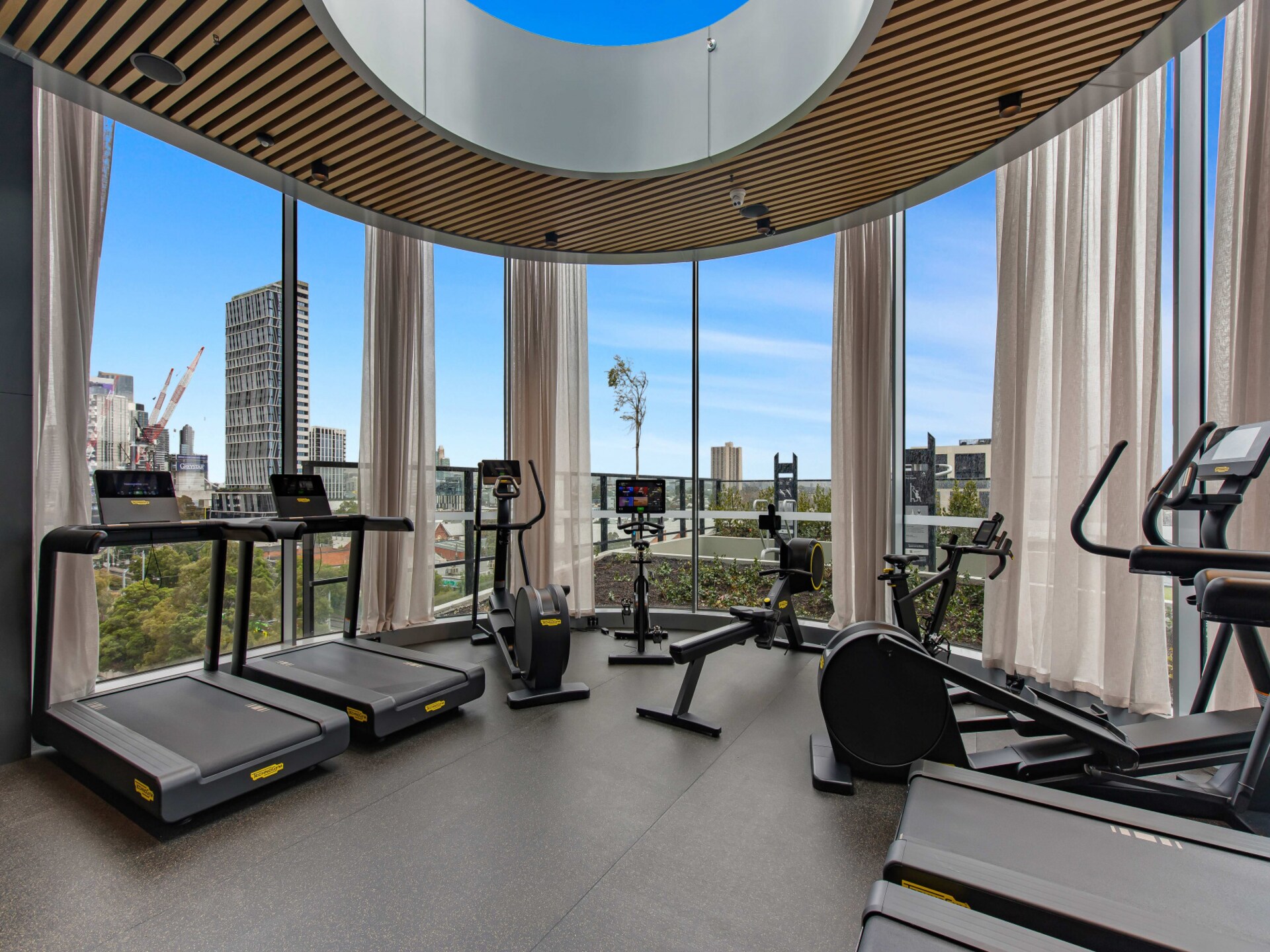 Modern resort-appartement met gym en study in hartje South Melbourne - foto 12