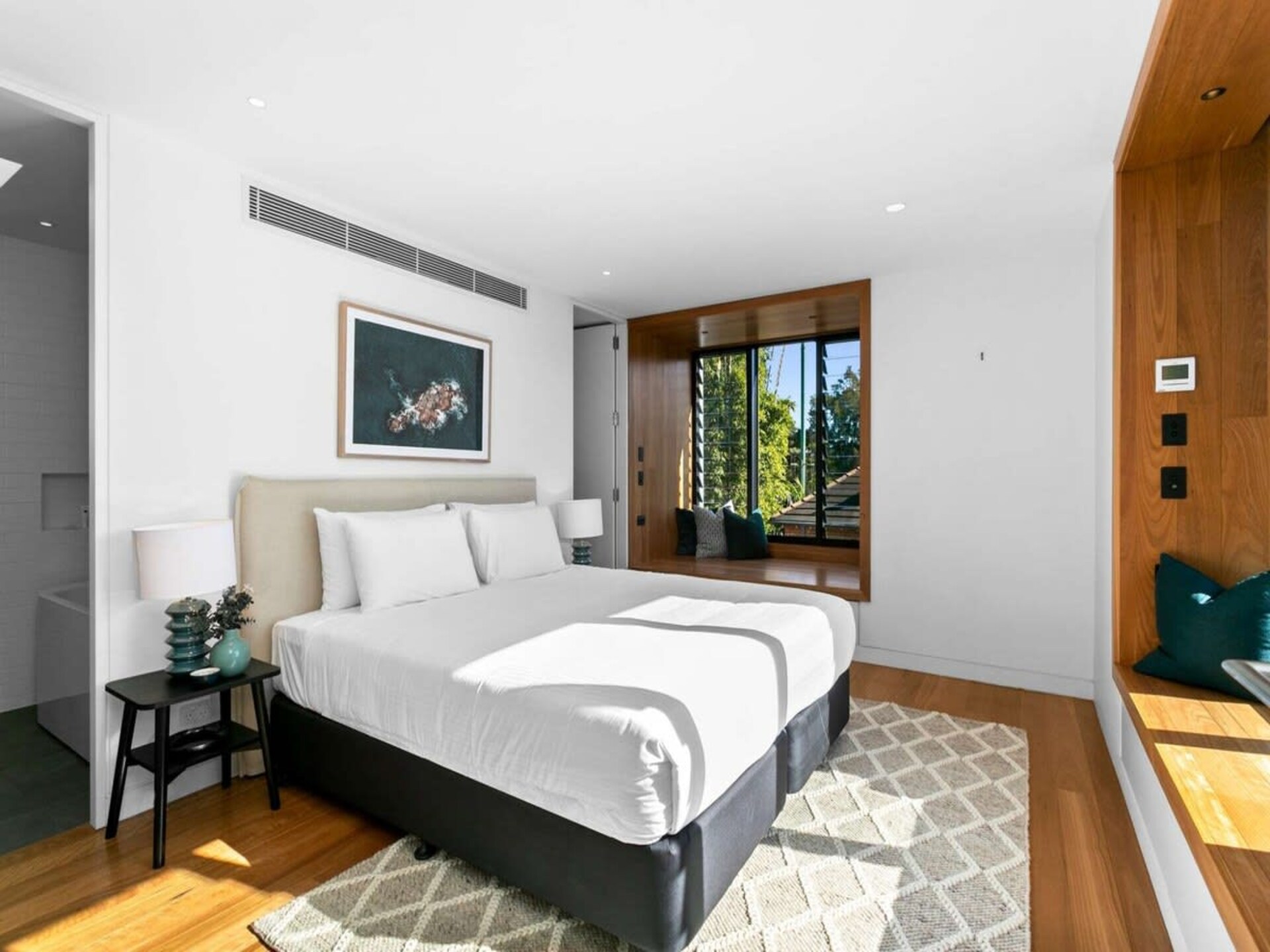 Luxe architectenwoning met zonnige patio op loopafstand van Queenscliff Beach - foto 2