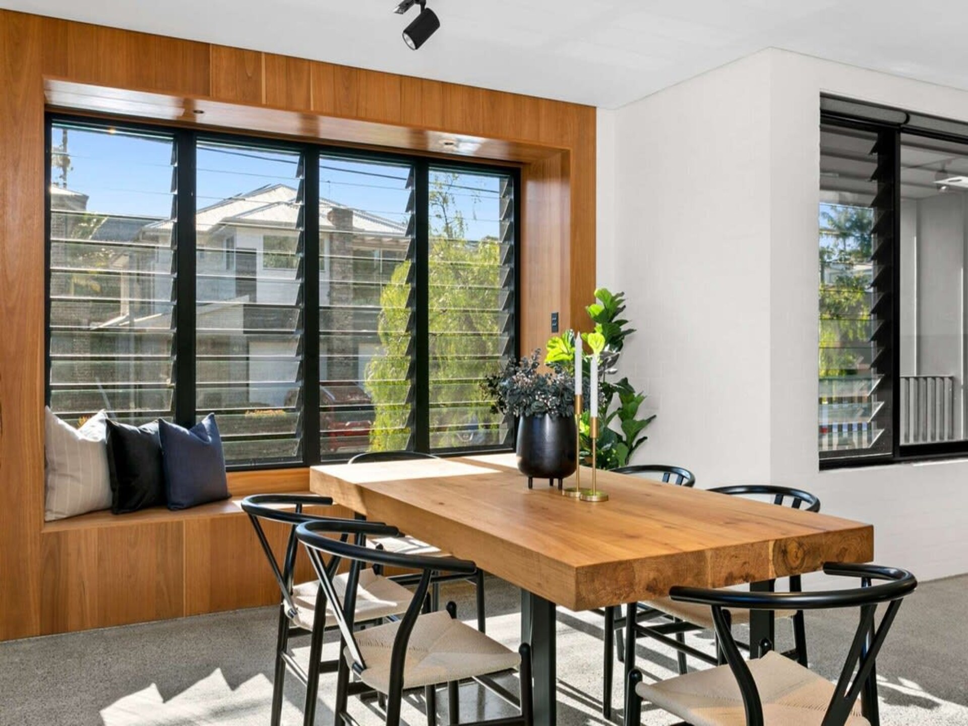 Luxe architectenwoning met zonnige patio op loopafstand van Queenscliff Beach - foto 9
