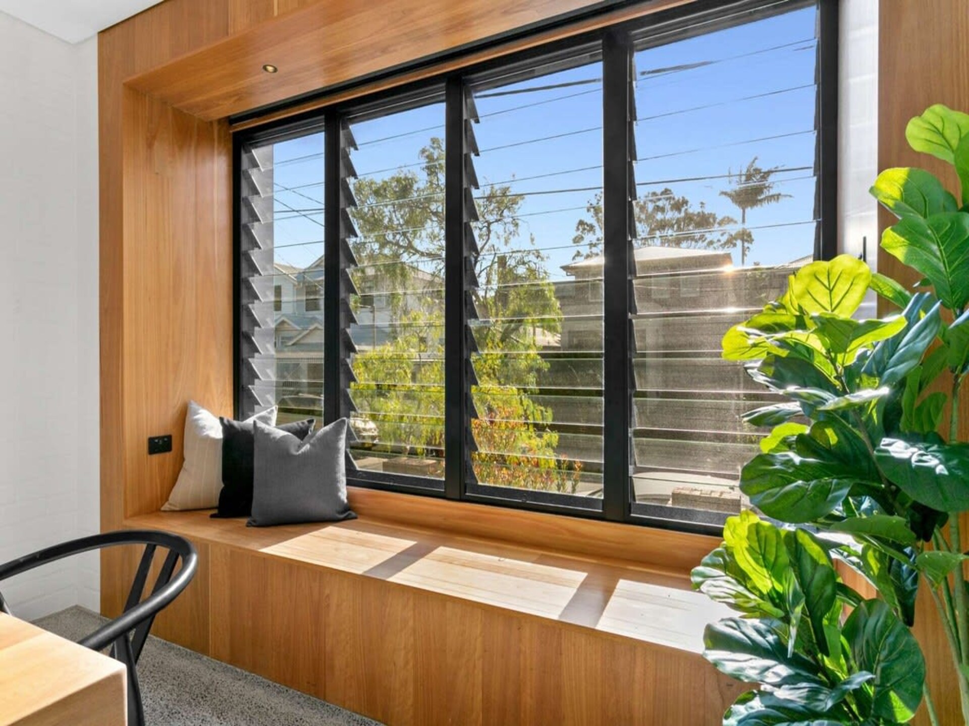 Luxe architectenwoning met zonnige patio op loopafstand van Queenscliff Beach - foto 11