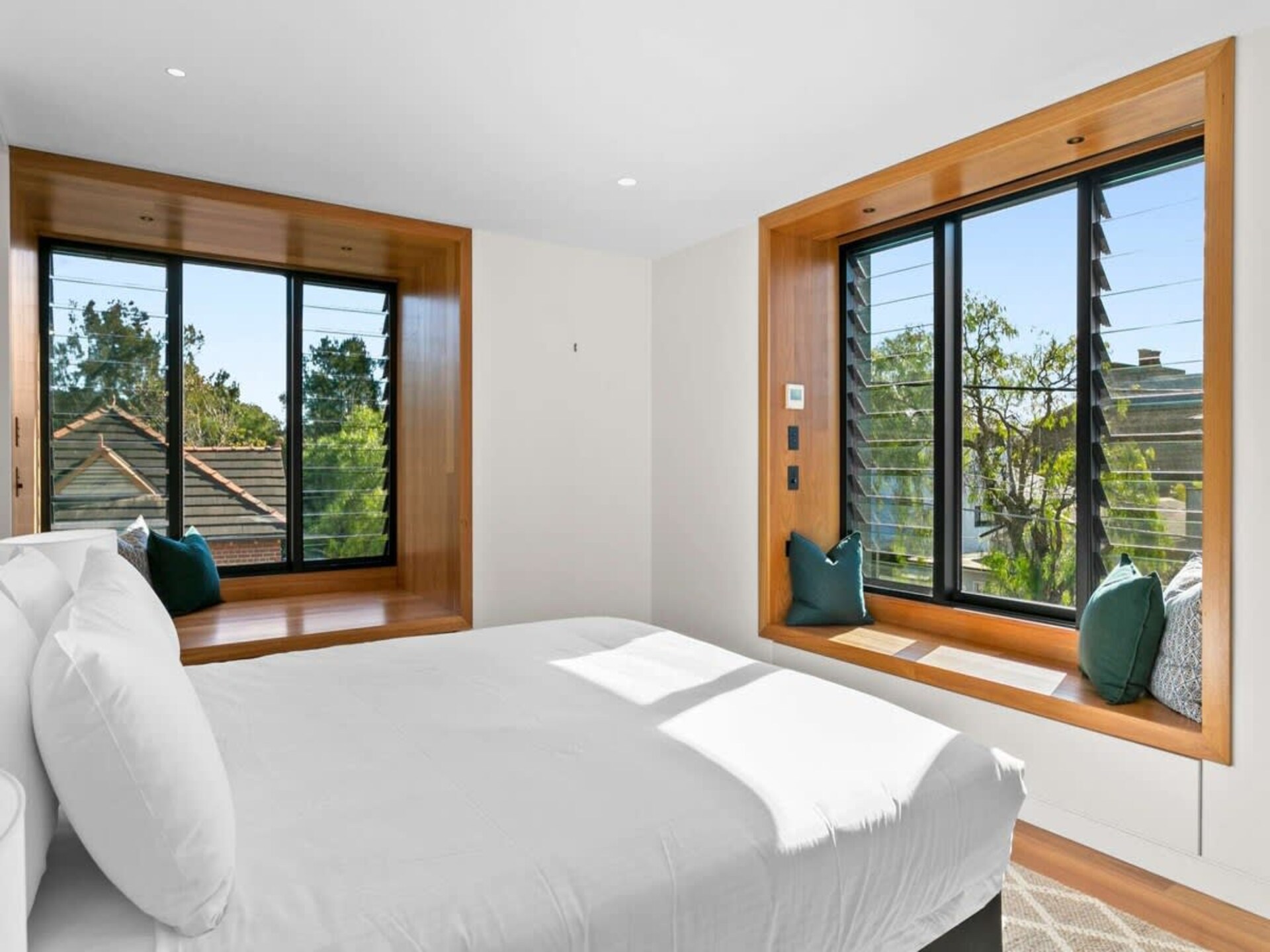 Luxe architectenwoning met zonnige patio op loopafstand van Queenscliff Beach - foto 12