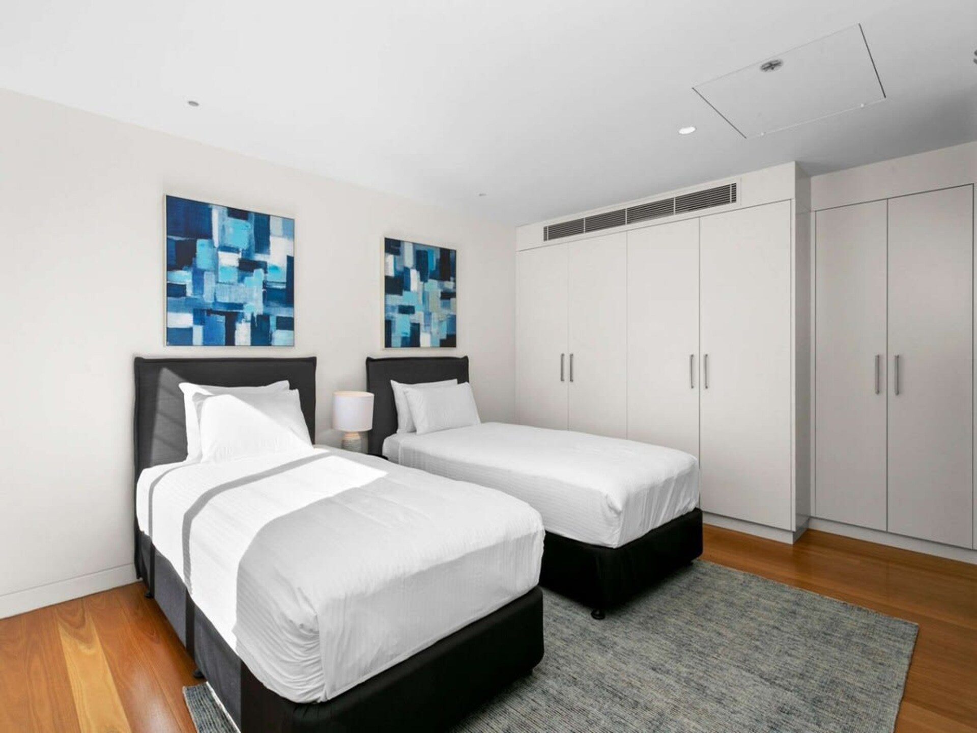 Luxe architectenwoning met zonnige patio op loopafstand van Queenscliff Beach - foto 15