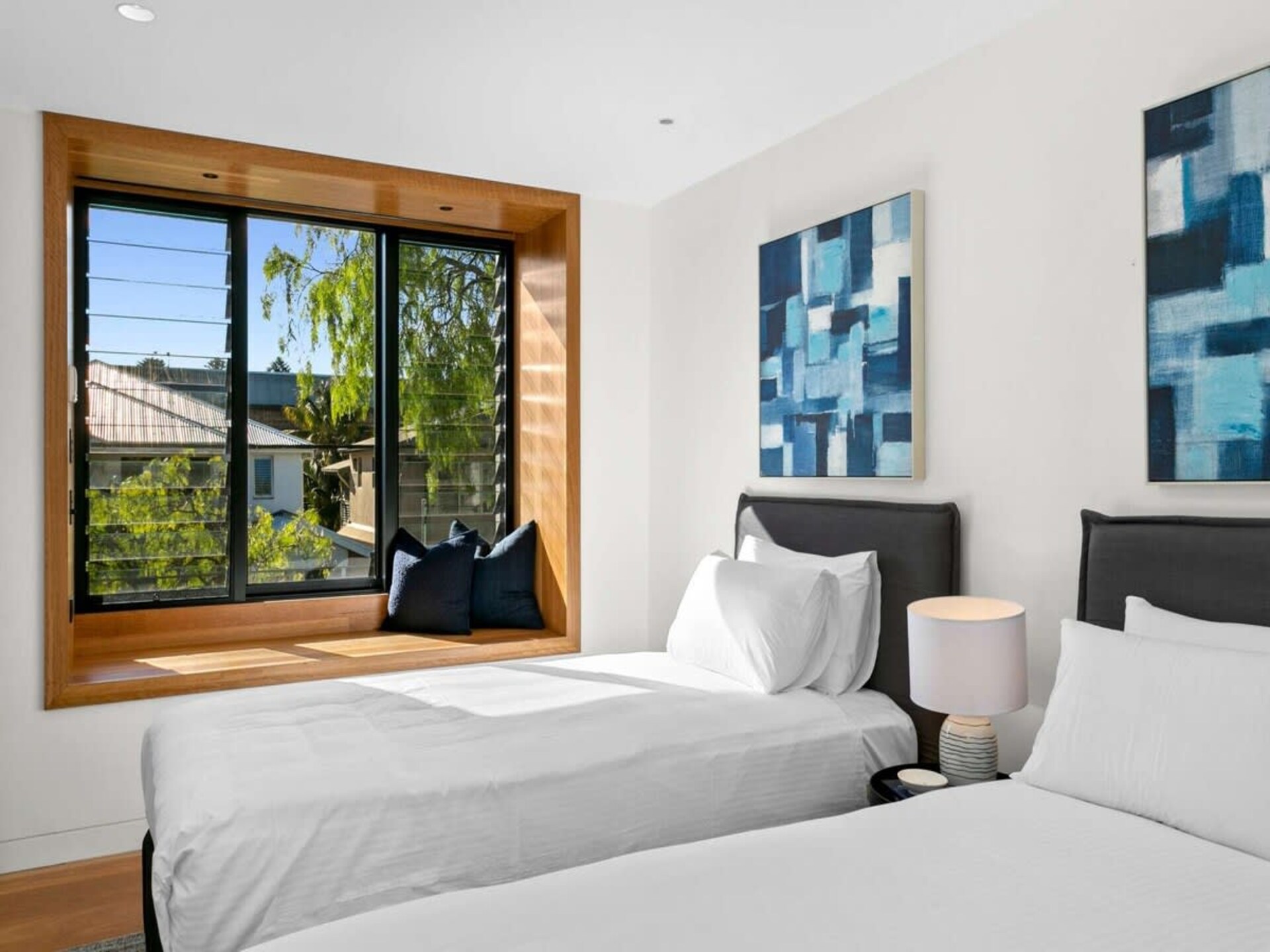 Luxe architectenwoning met zonnige patio op loopafstand van Queenscliff Beach - foto 16