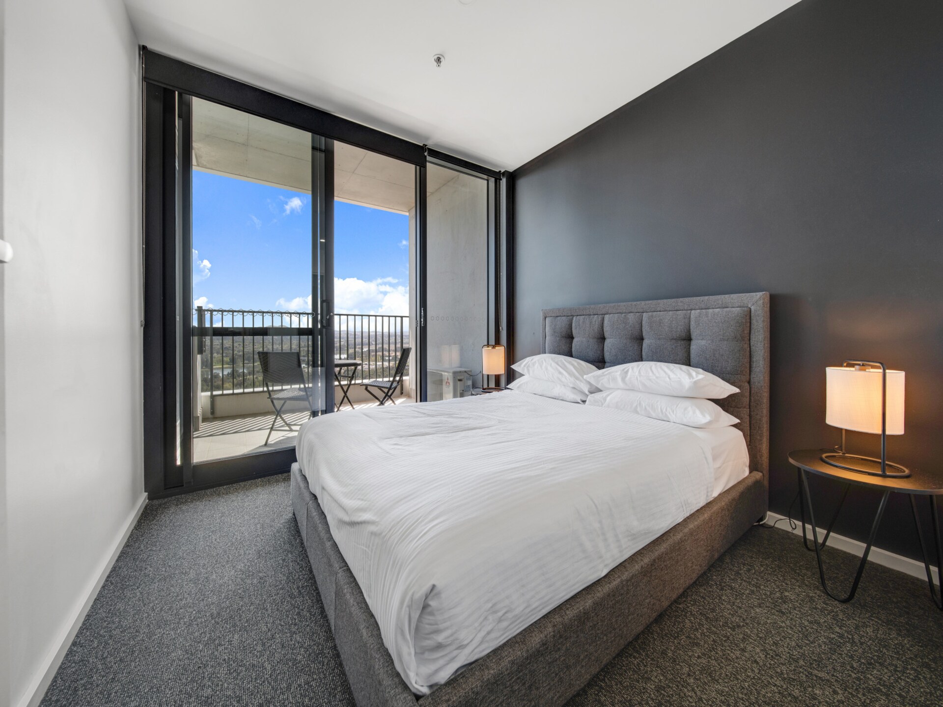Modern appartement in Belconnen met uitzicht op Lake Ginninderra - foto 5