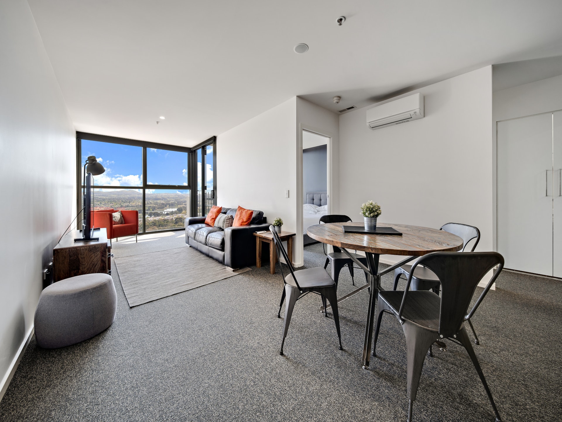 Modern appartement in Belconnen met uitzicht op Lake Ginninderra - foto 7