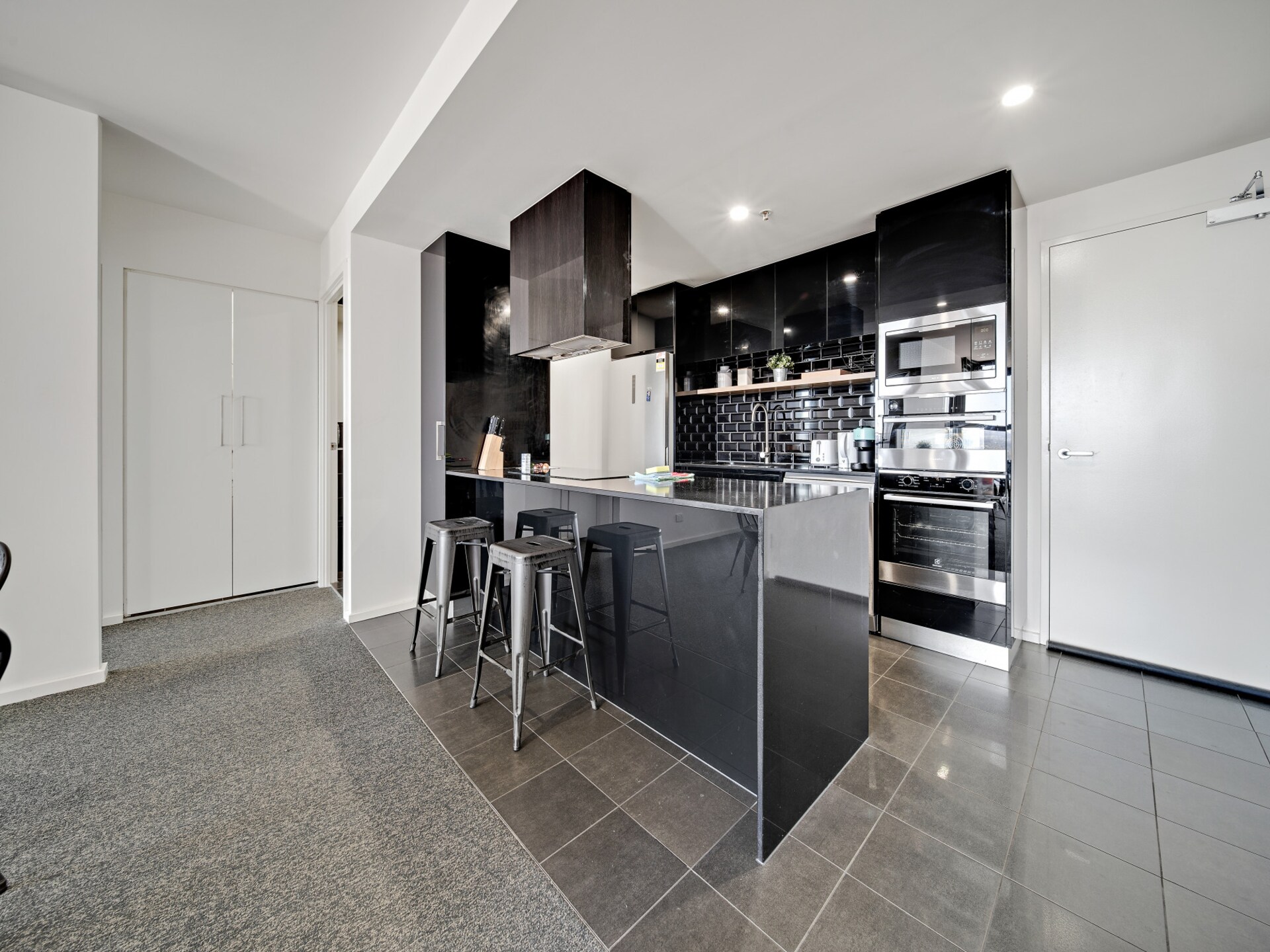Modern appartement in Belconnen met uitzicht op Lake Ginninderra - foto 10