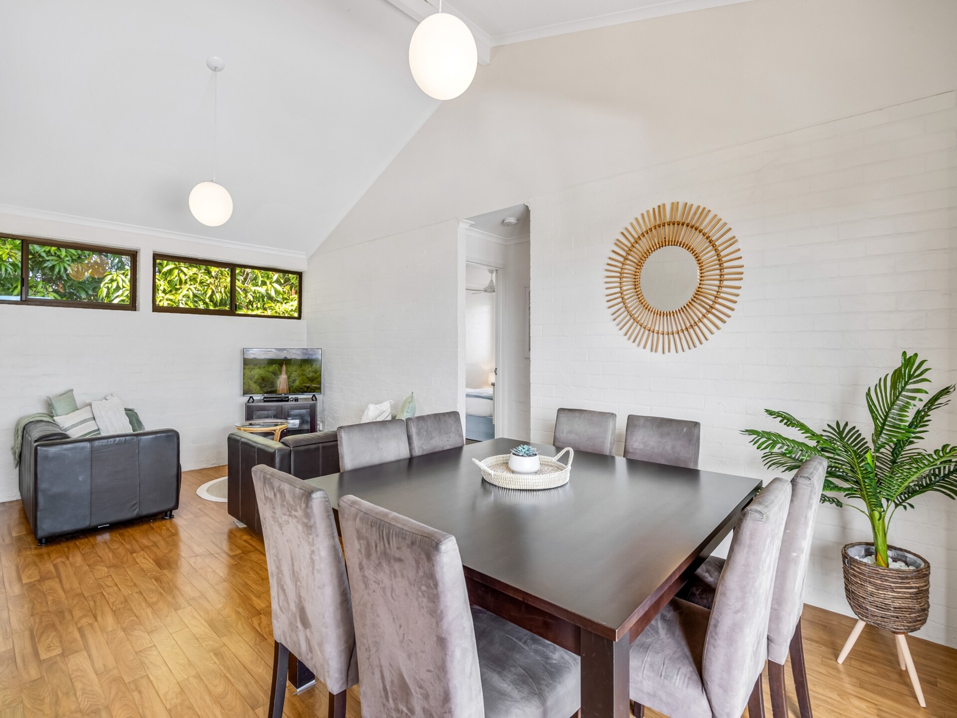 Licht appartement met oceaanzicht in Alexandra Headland - foto 3