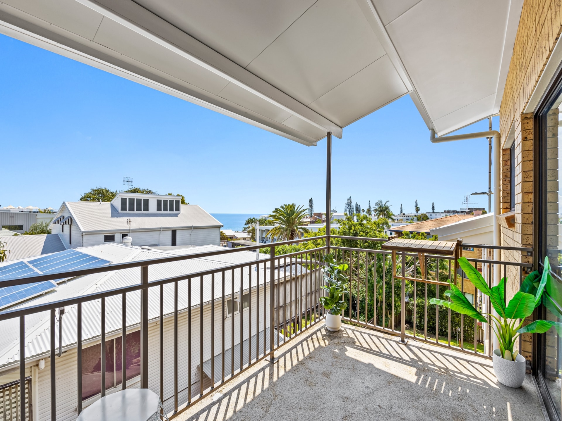 Licht appartement met oceaanzicht in Alexandra Headland - foto 14