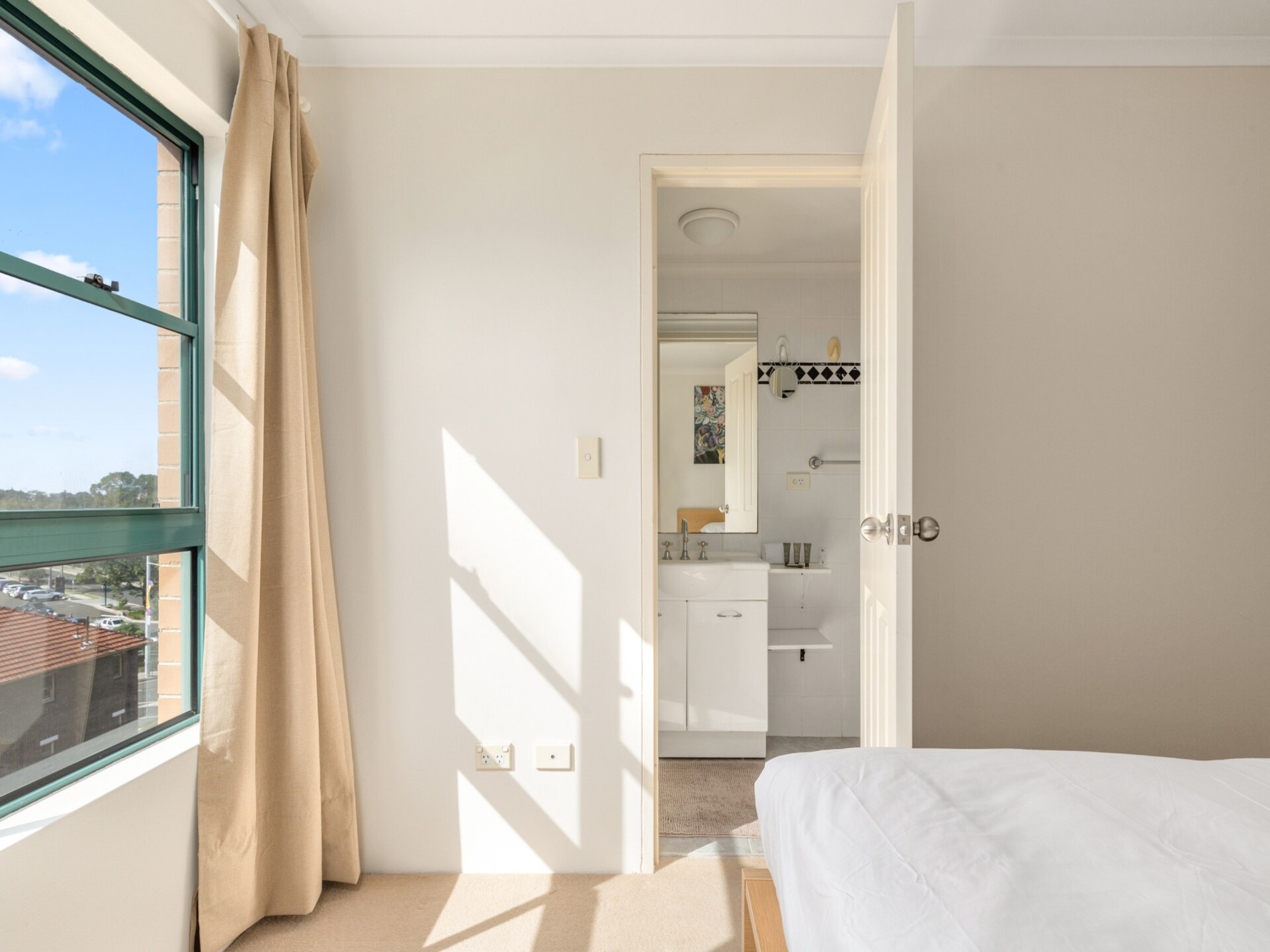 Ruim appartement met 3 slaapkamers en balkon in Kingsford - foto 14