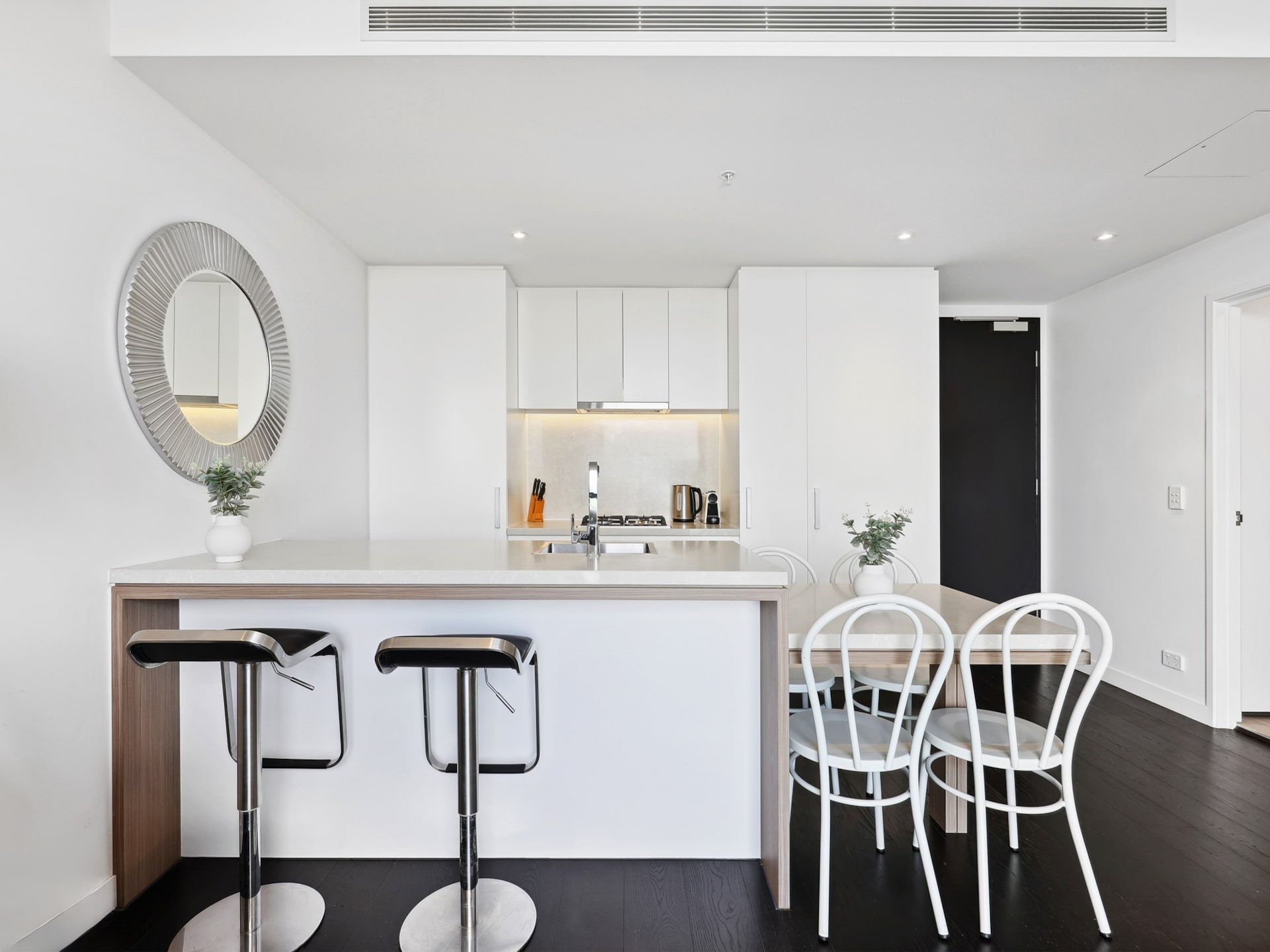 Stijlvol appartement met zwembad en skyline uitzicht in Fortitude Valley - foto 2
