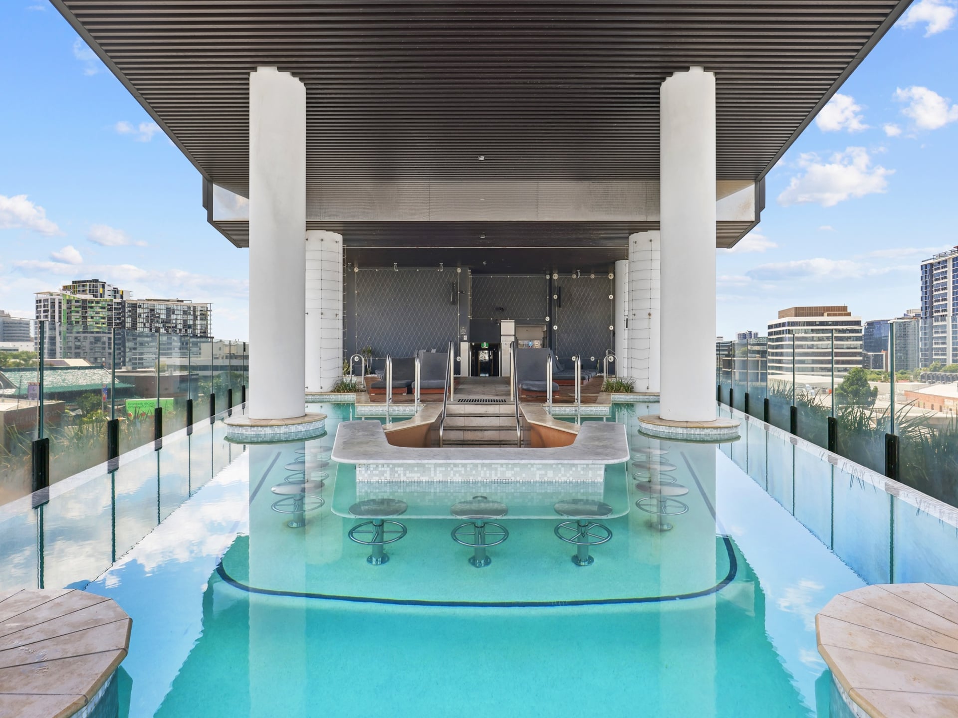 Stijlvol appartement met zwembad en skyline uitzicht in Fortitude Valley - foto 5