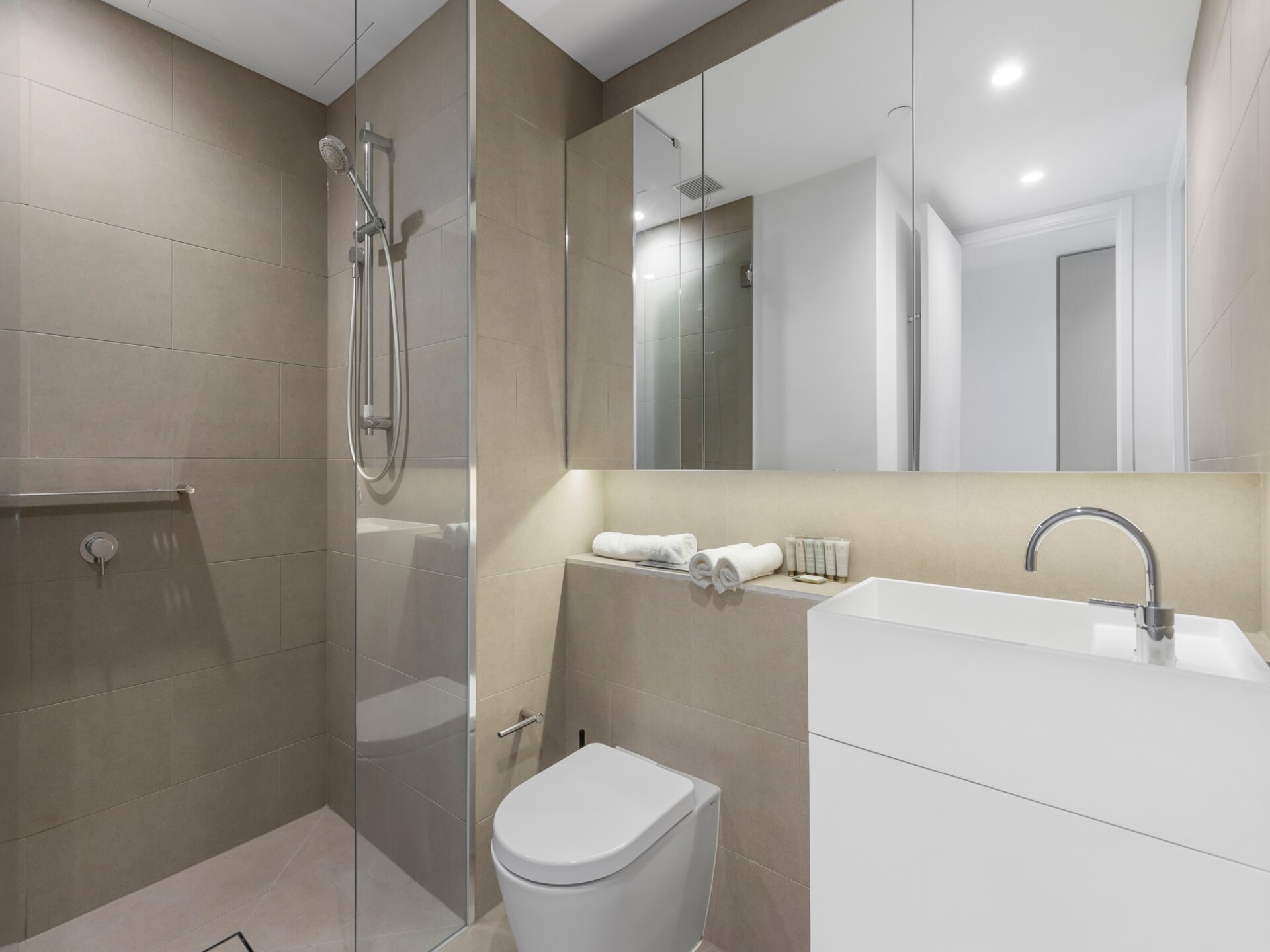 Modern appartement in Southbank met uitzicht op de skyline - foto 11