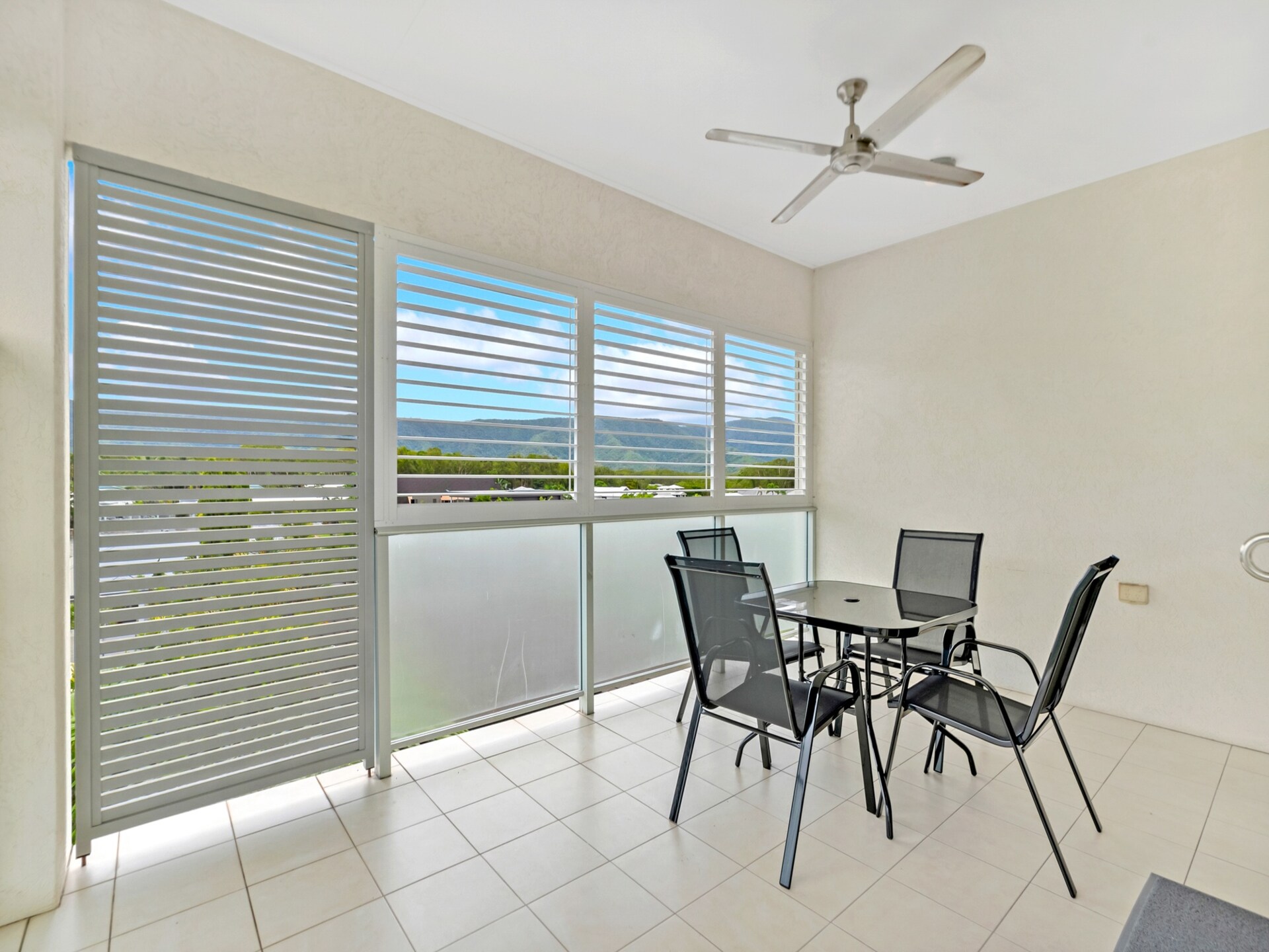 4-persoons appartement met privézwembad in Trinity Beach - foto 7