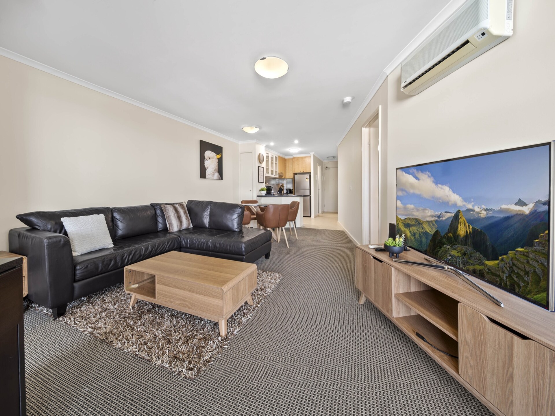 Modern appartement in Braddon met zwembad, gym en parkeren - foto 5