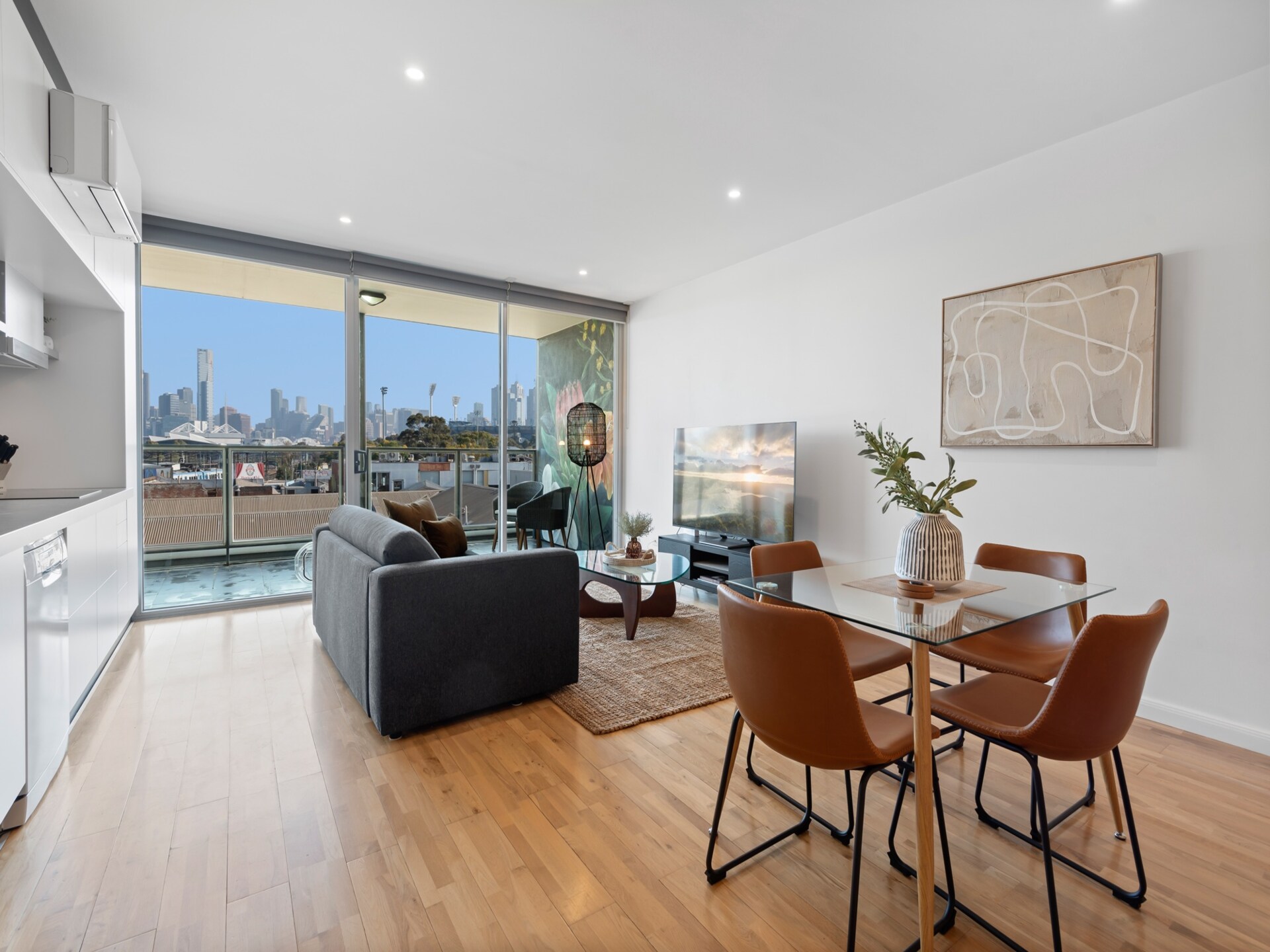 Modern appartement in Richmond met uitzicht op de skyline - foto 9