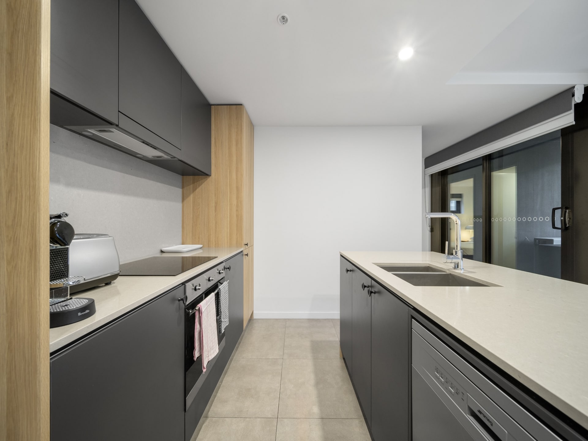 Stijlvol appartement in Braddon met zwembad, sauna en fitness - foto 15