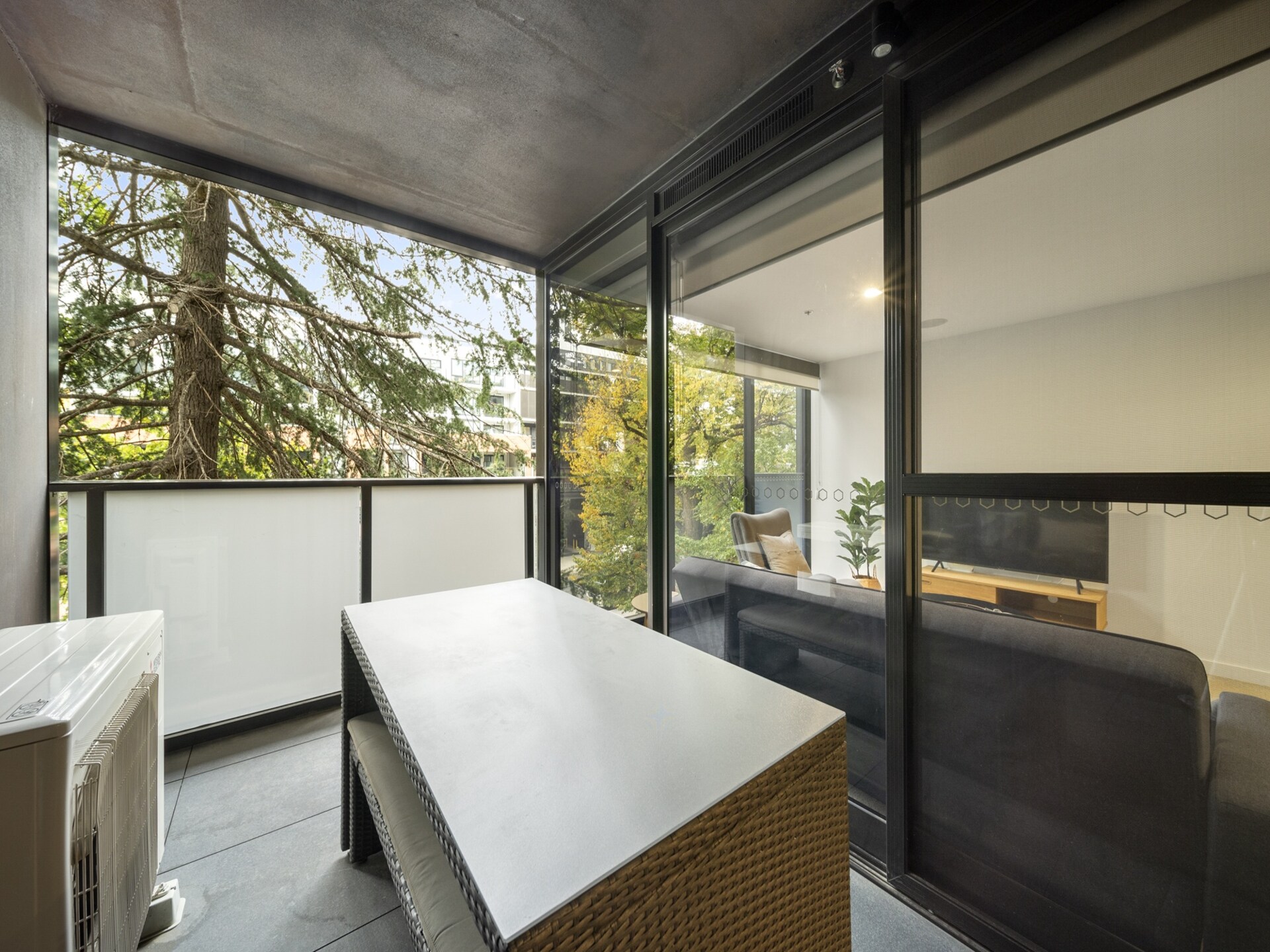 Stijlvol appartement in Braddon met zwembad, sauna en fitness - foto 21