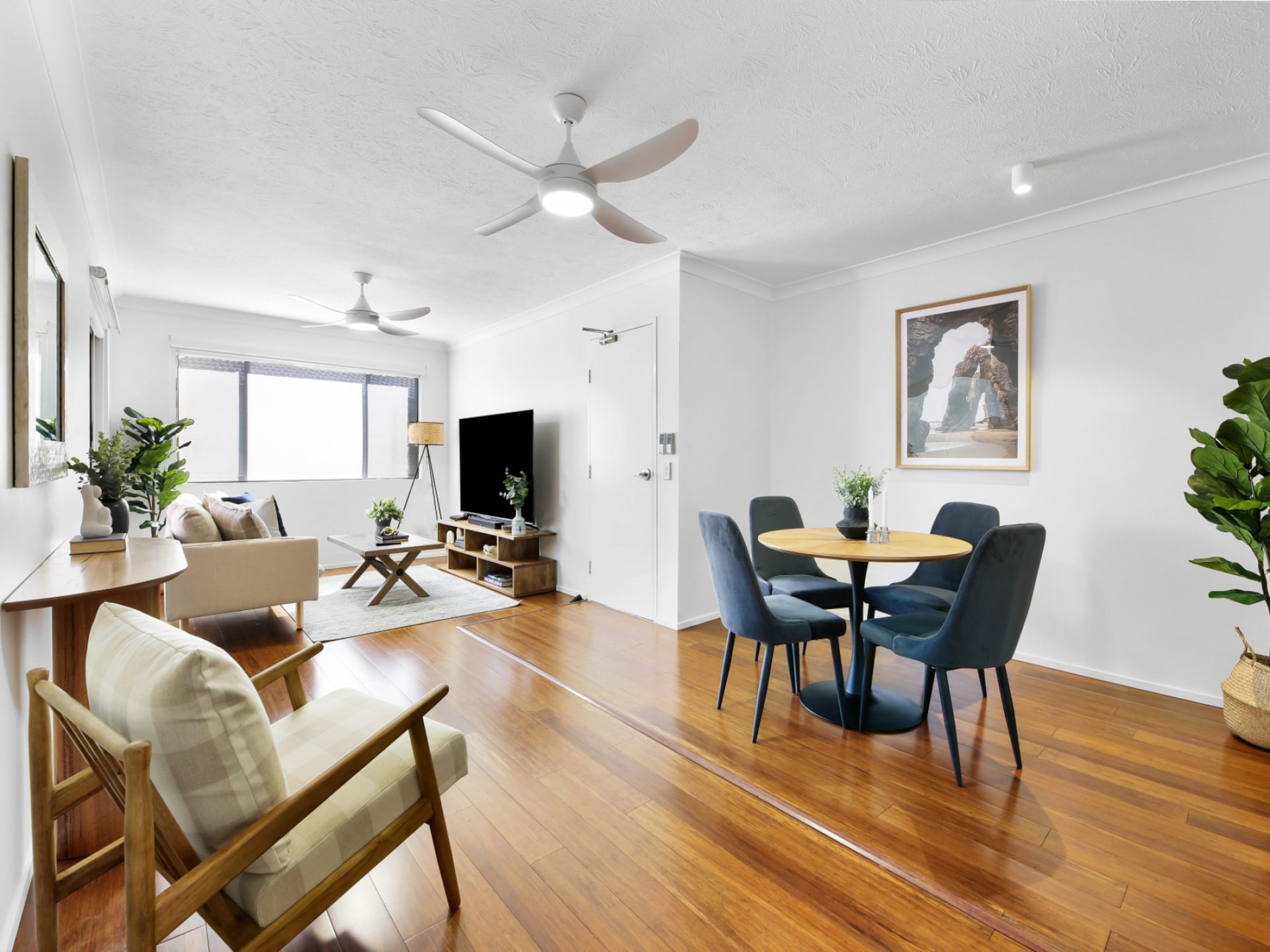 Licht appartement met balkon op 200m van Burleigh Beach - foto 1