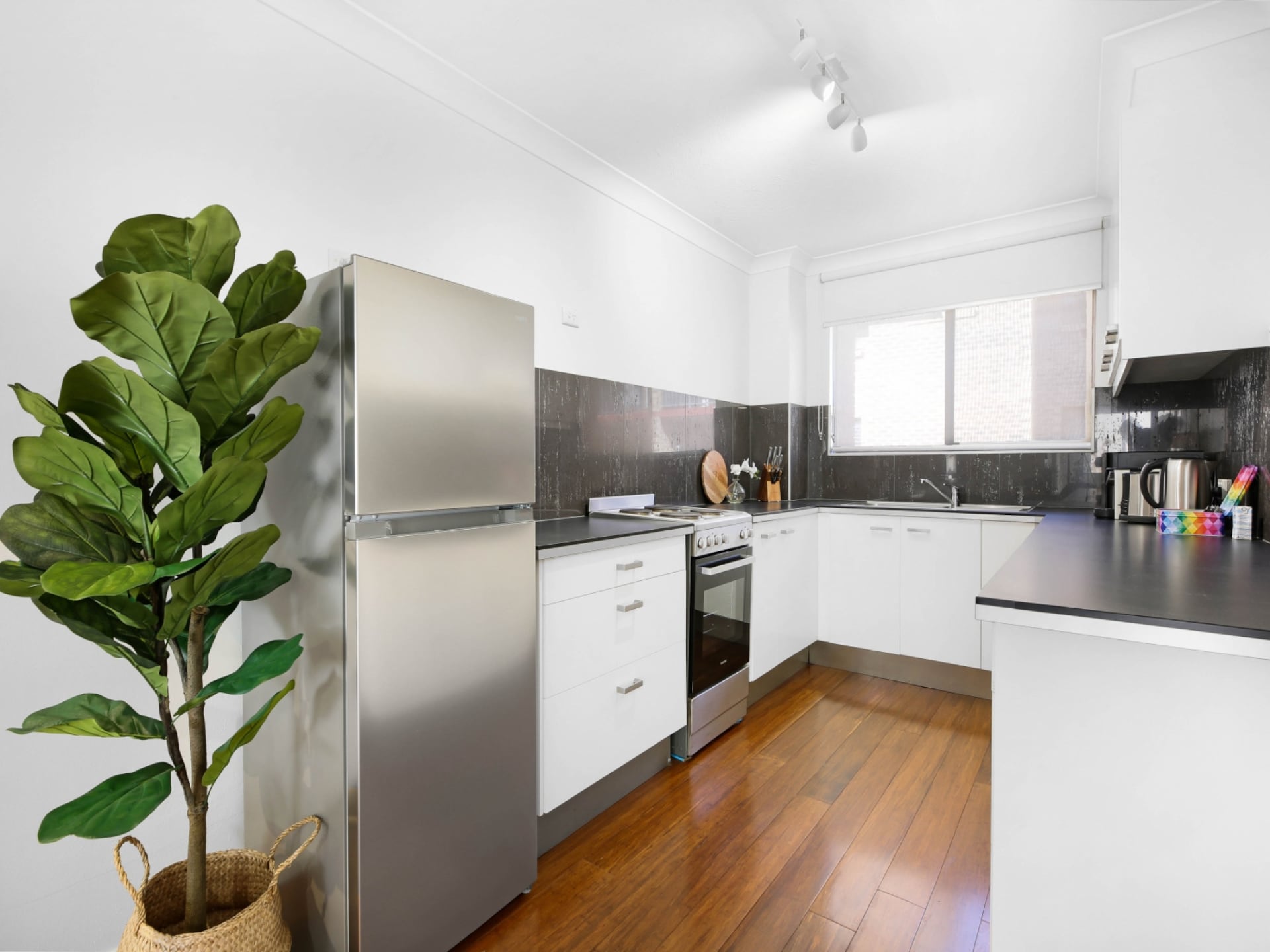Licht appartement met balkon op 200m van Burleigh Beach - foto 3