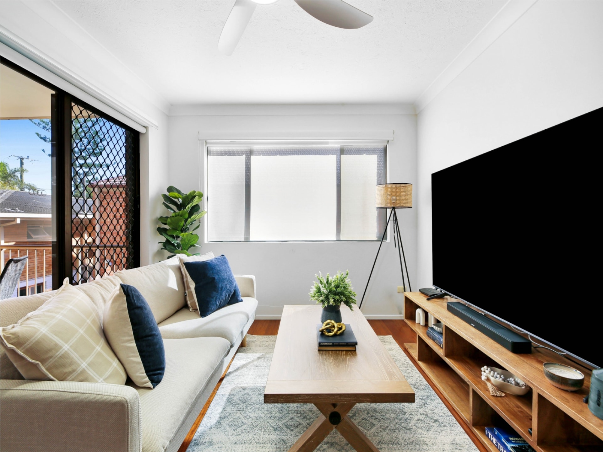Licht appartement met balkon op 200m van Burleigh Beach - foto 8