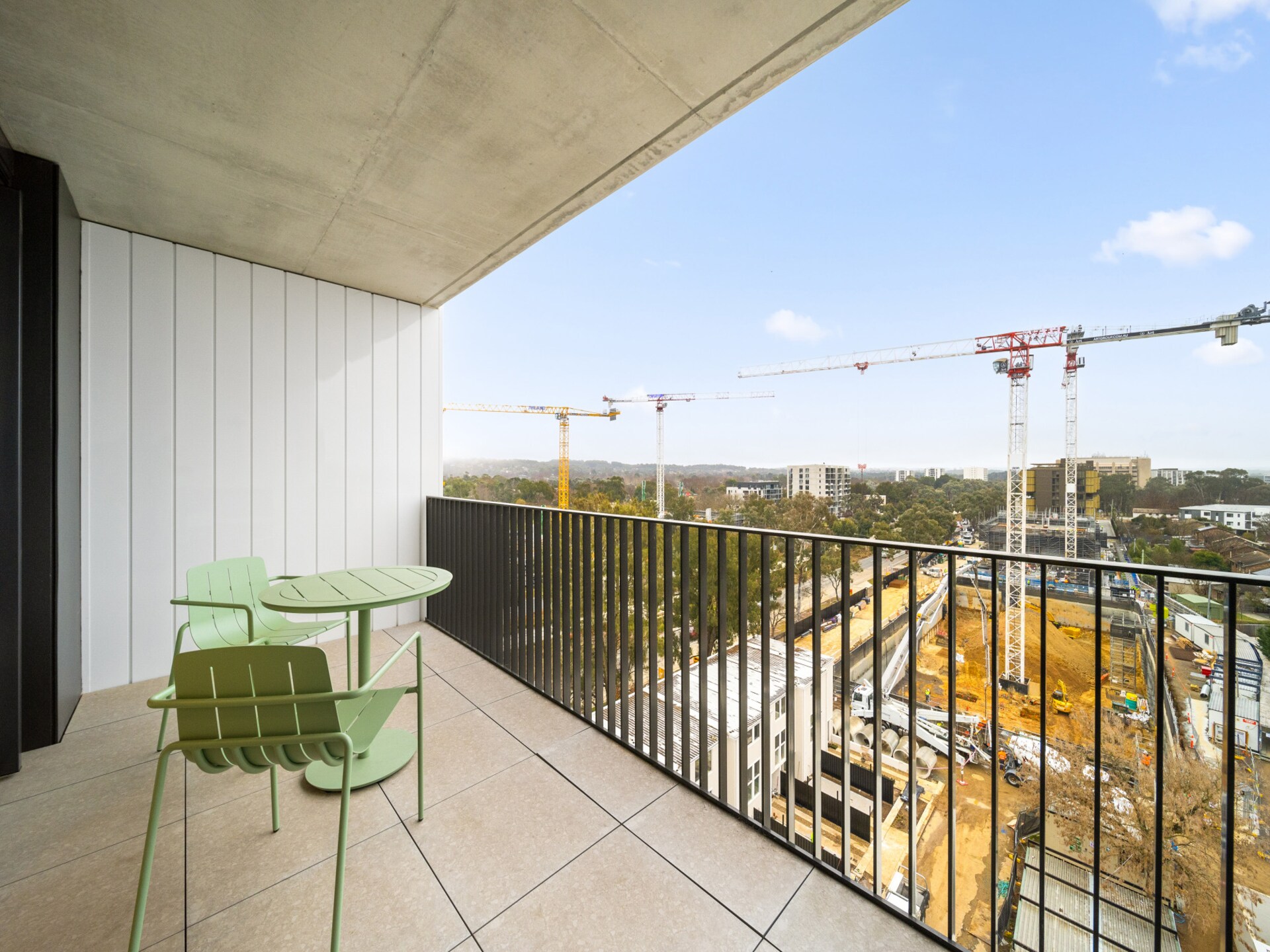 Strak 2-slaapkamer appartement met zwembad & BBQ in Dickson - foto 18