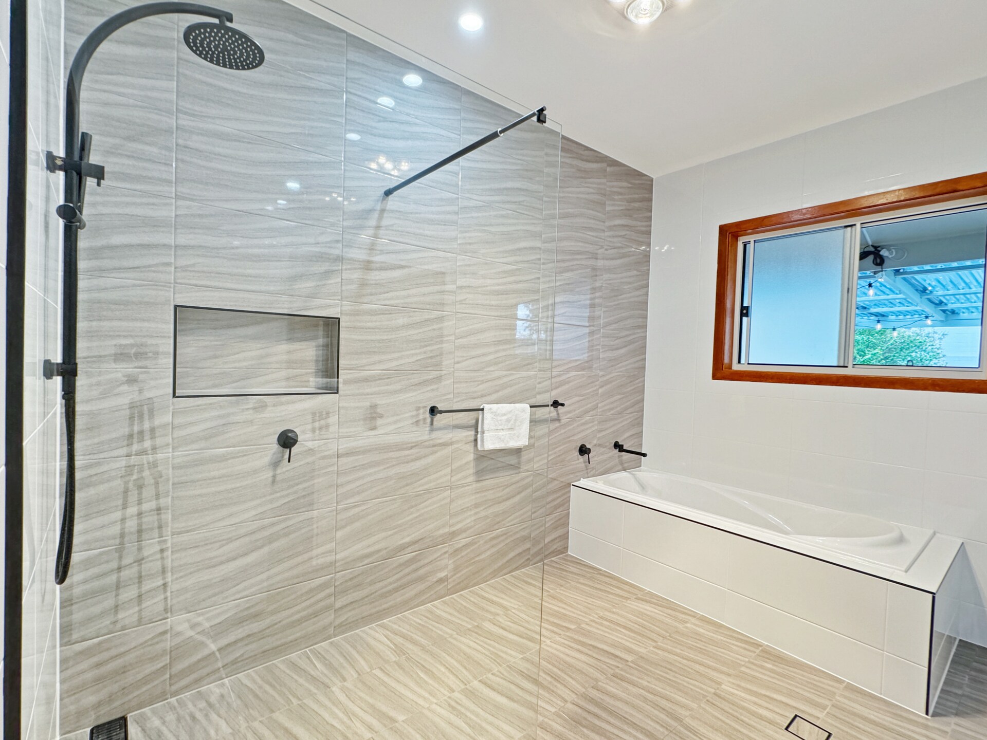 Ruim appartement in Tomakin met tuin en 4 slaapkamers - foto 22