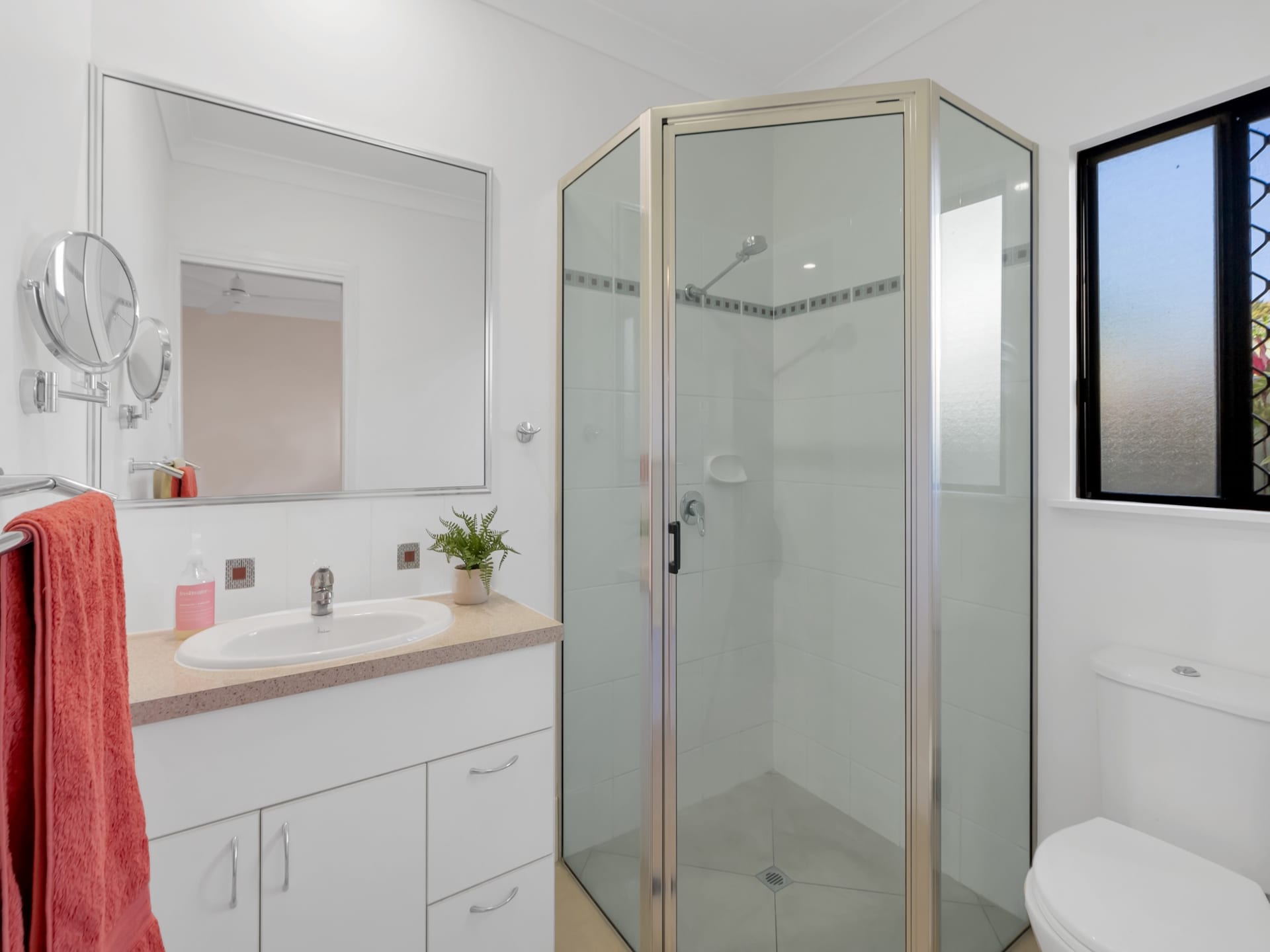 Ruim appartement met zwembad op 3 minuten van Clifton Beach - foto 17