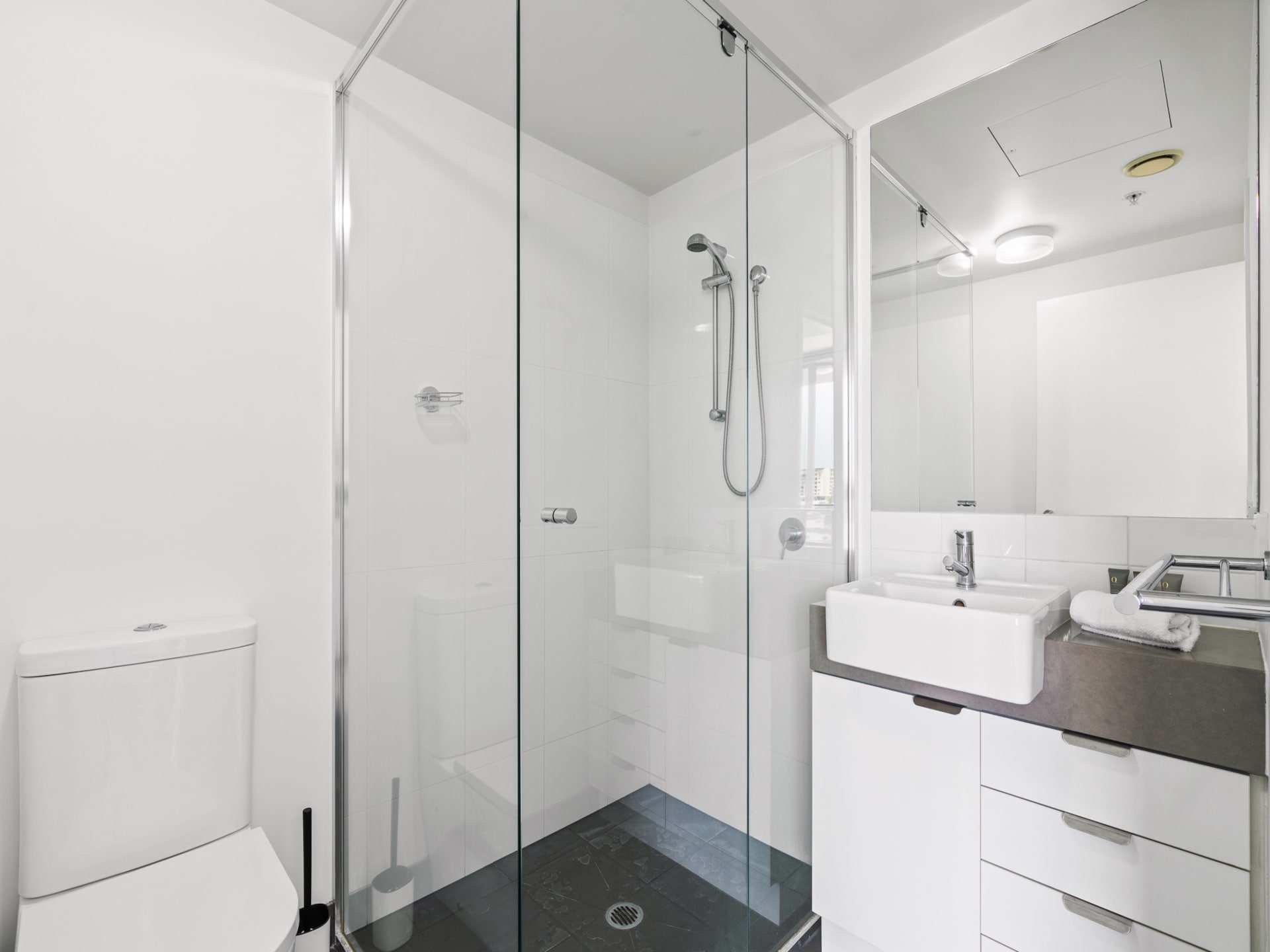 Modern appartement in Fortitude Valley met zwembad en uitzicht - foto 15