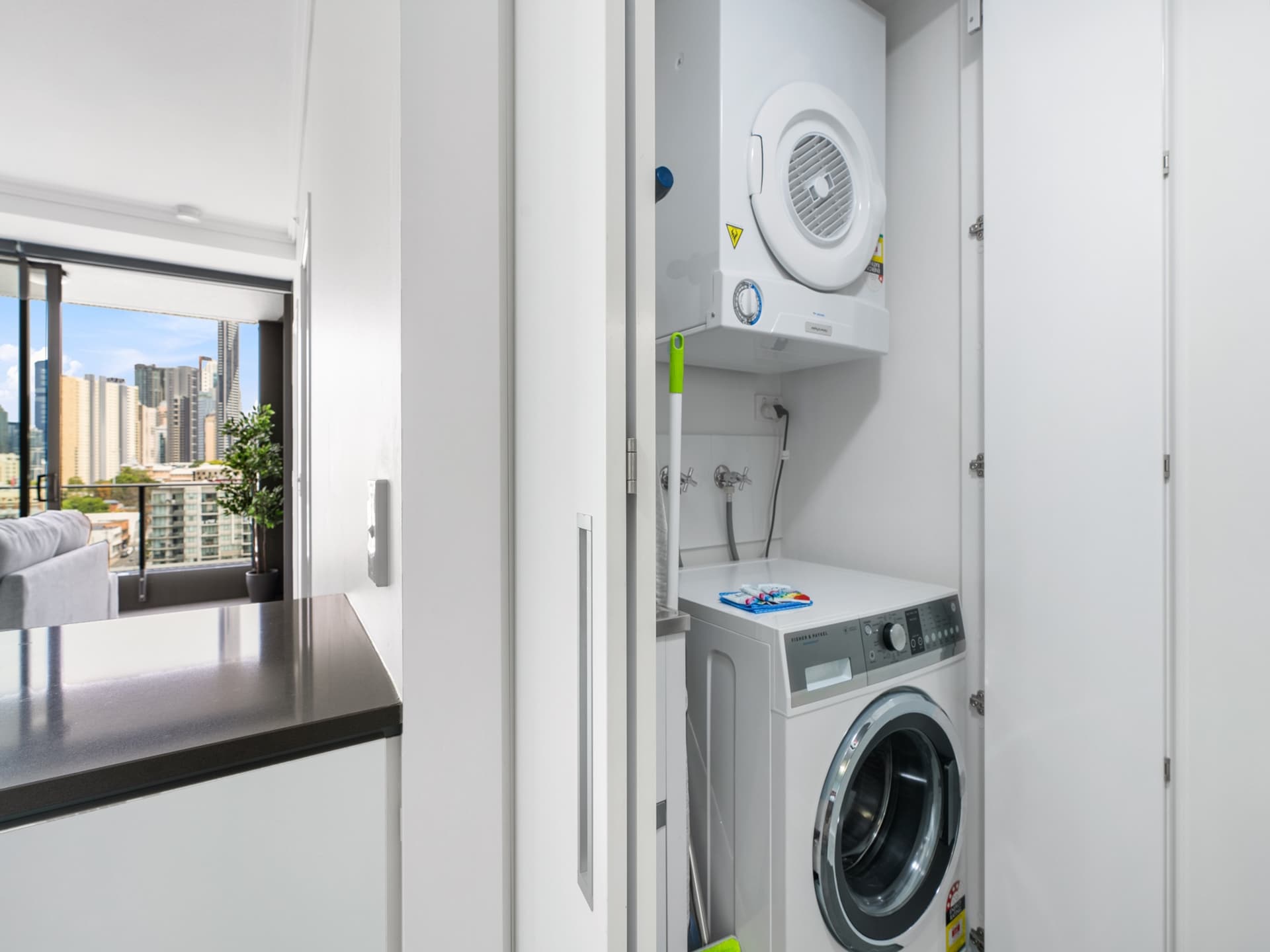 Modern appartement in Fortitude Valley met zwembad en uitzicht - foto 16