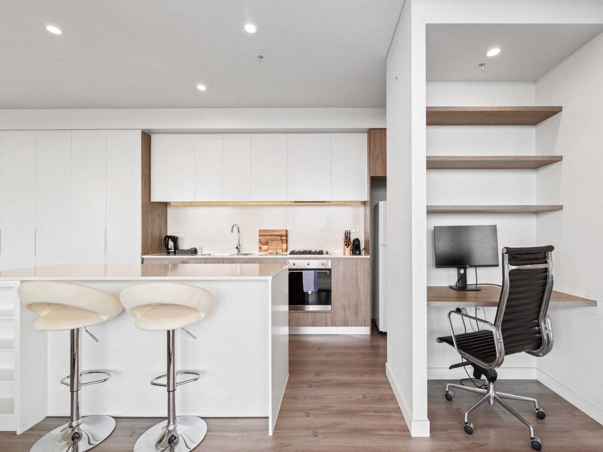 Luxe appartement in Lidcombe: modern design, balkon en BBQ bij Sydney Olympic Park - foto 3