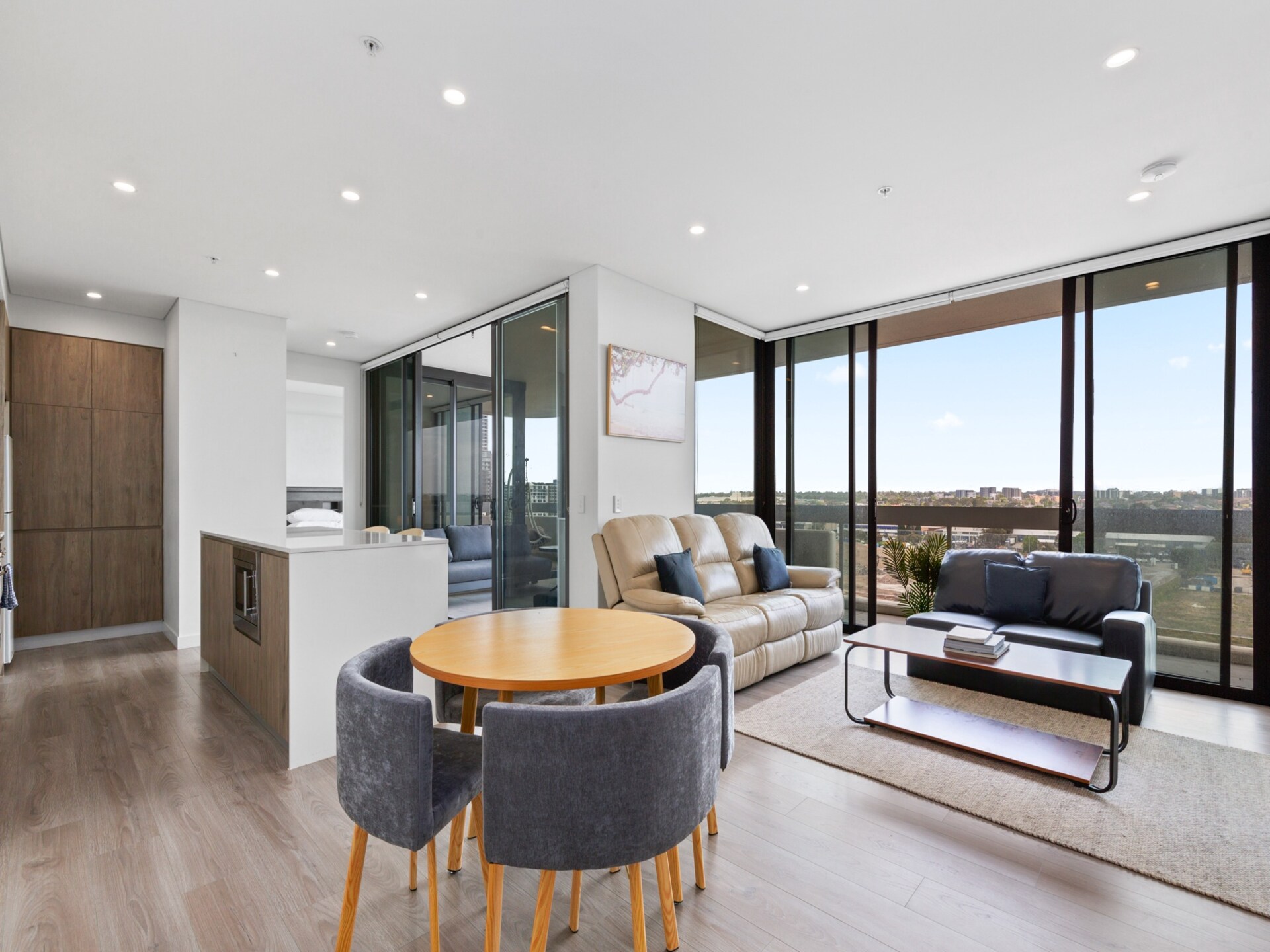 Luxe appartement in Lidcombe: modern design, balkon en BBQ bij Sydney Olympic Park - foto 8