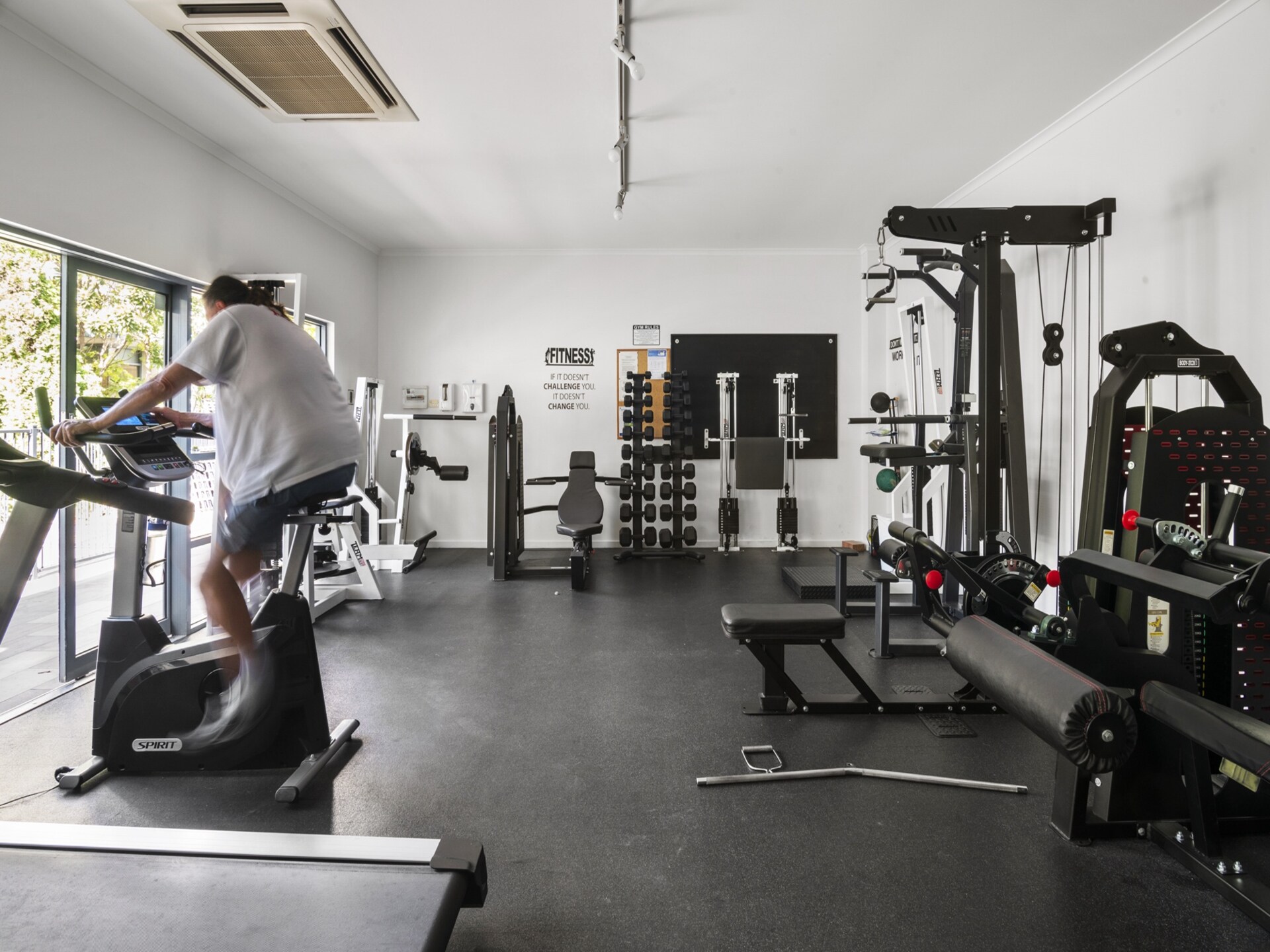 Stijlvol appartement in Southbank met tennisbaan en zwembad - foto 11