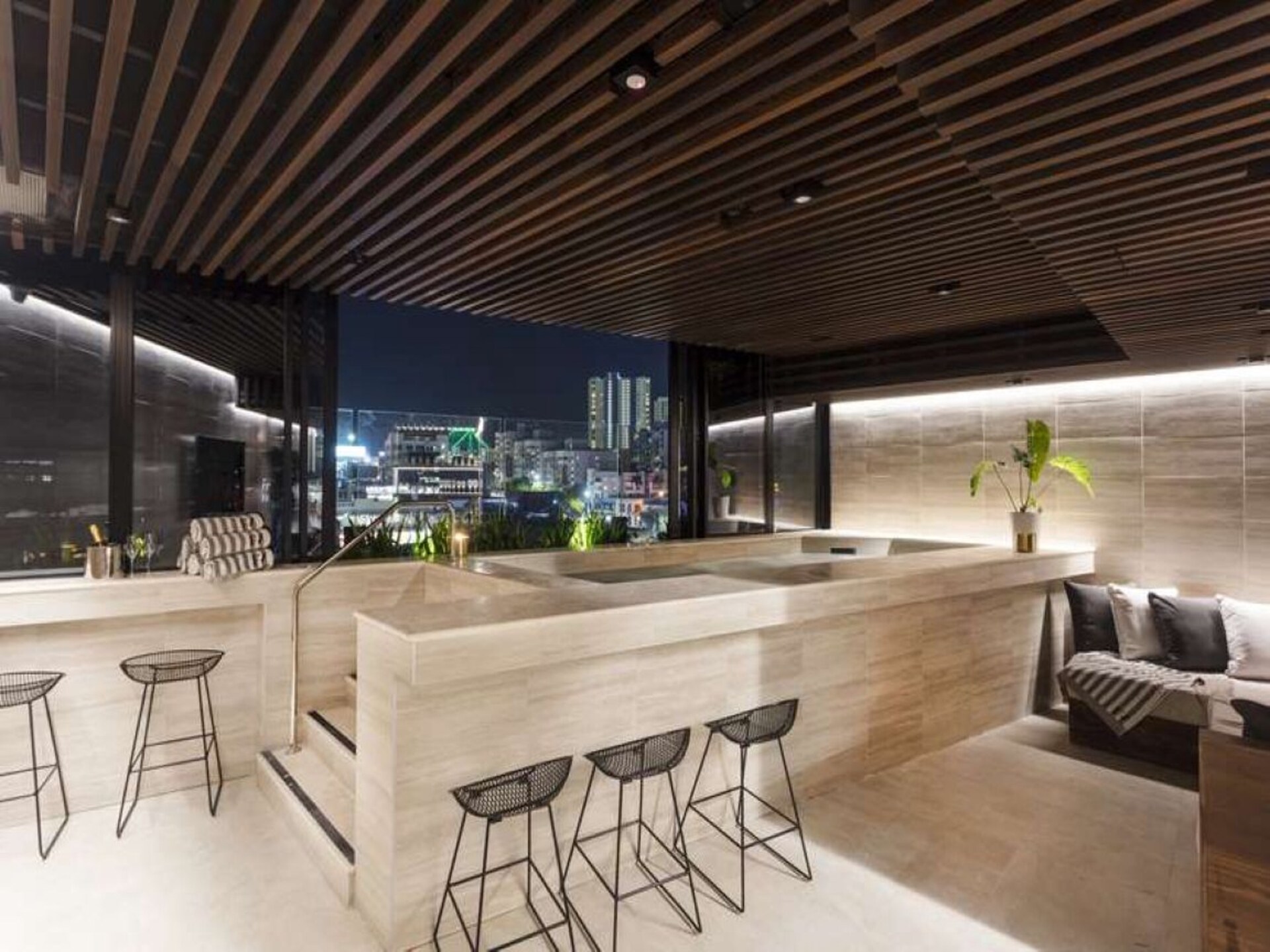 Modern appartement met balkon in Fortitude Valley - foto 32