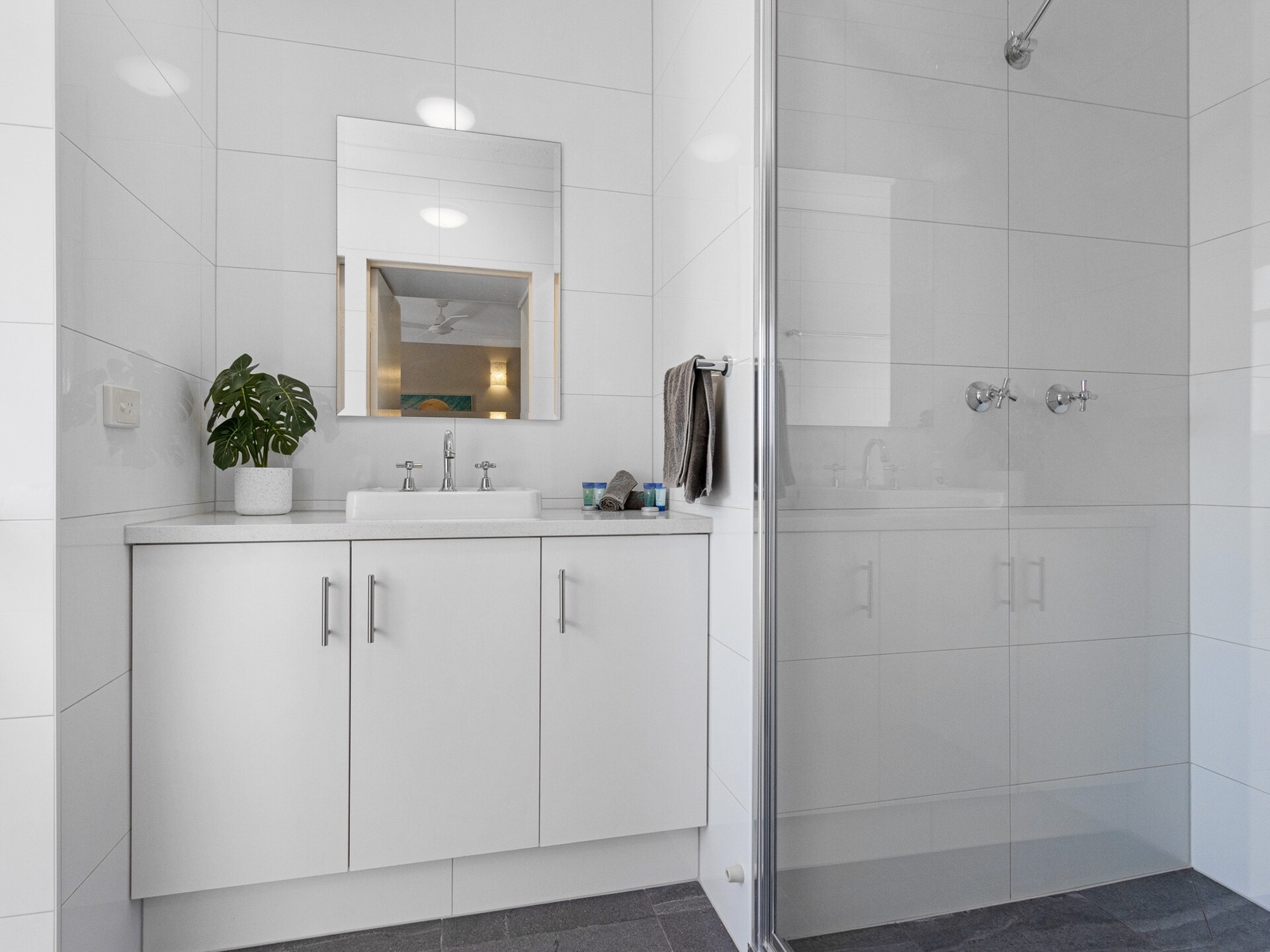 Luxe appartement met oceaanzicht en parkeergarage in Torquay - foto 7