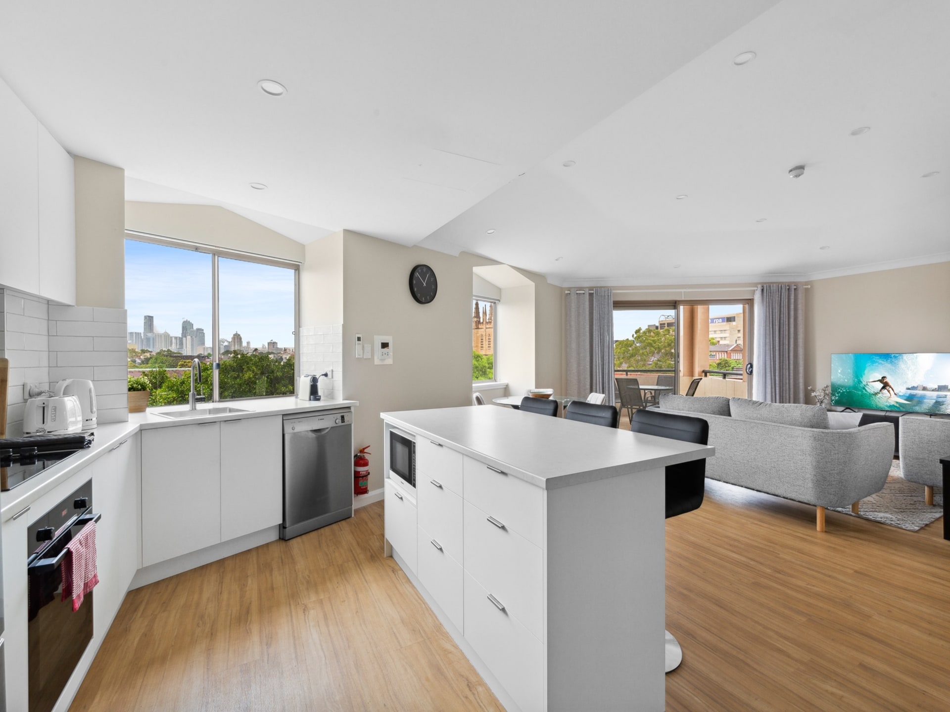 Stijlvol en ruim appartement met balkon in Camperdown - foto 4