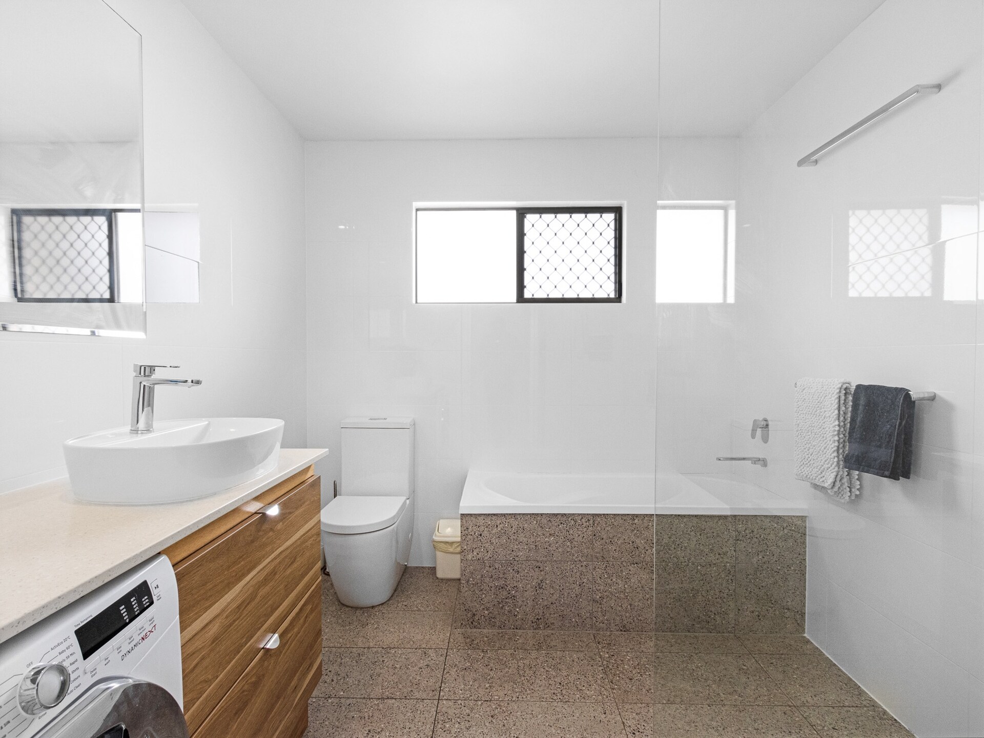 Ruim appartement met groot balkon in Scarness, vlakbij het strand - foto 13