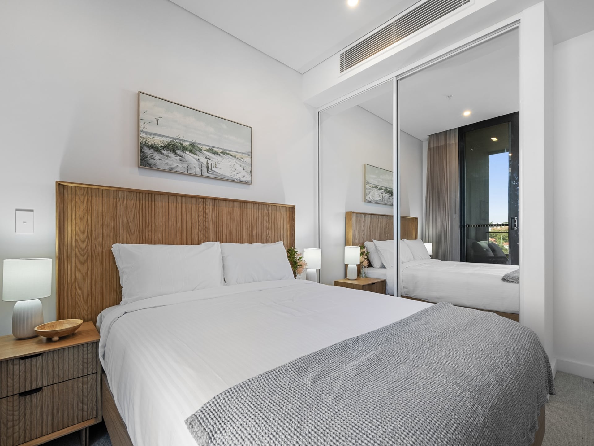 Modern appartement in North Fremantle met dakterras en parkeren - foto 32