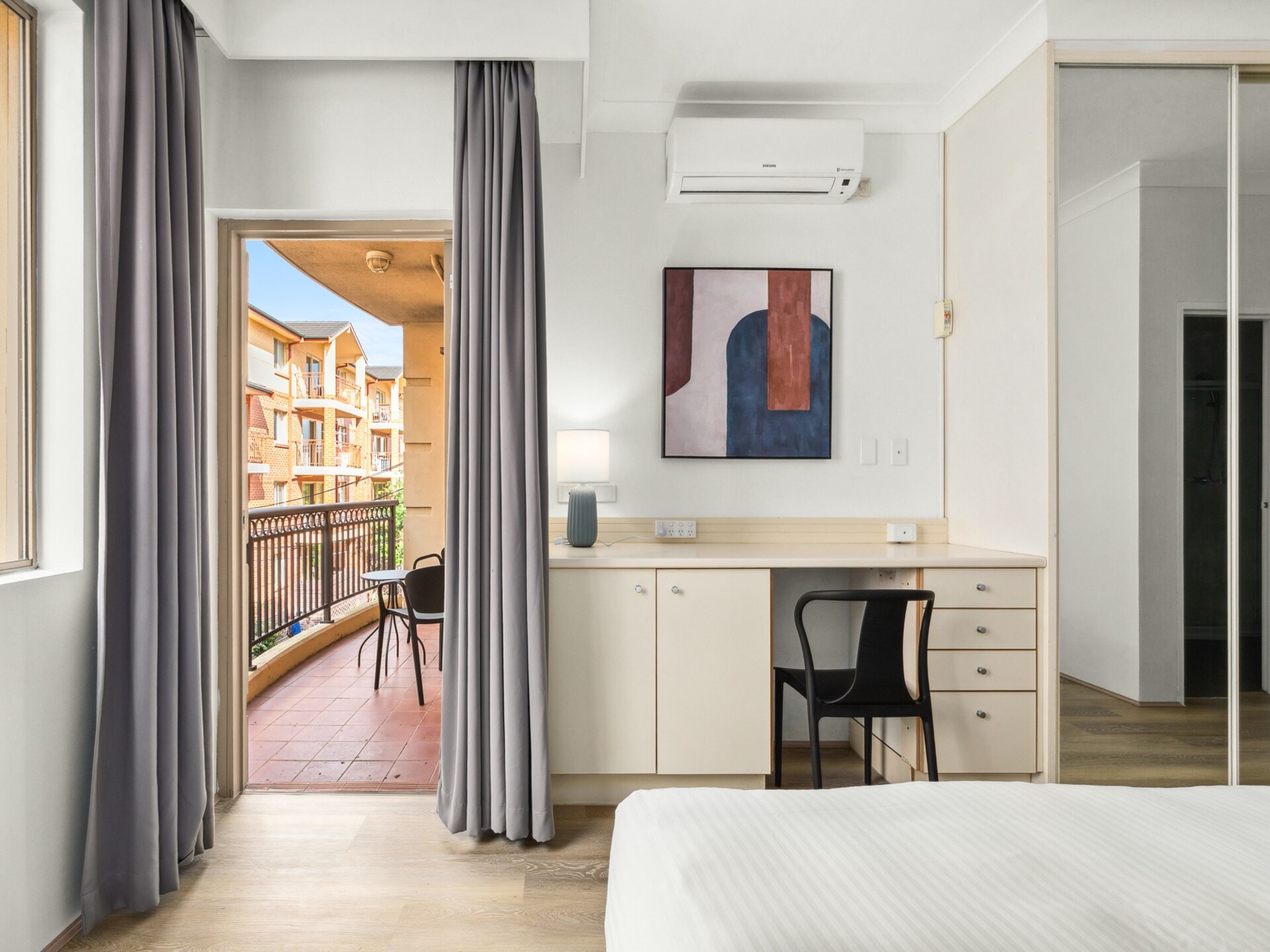 Stijlvol appartement in Camperdown met zwembad en binnenplaats - foto 12