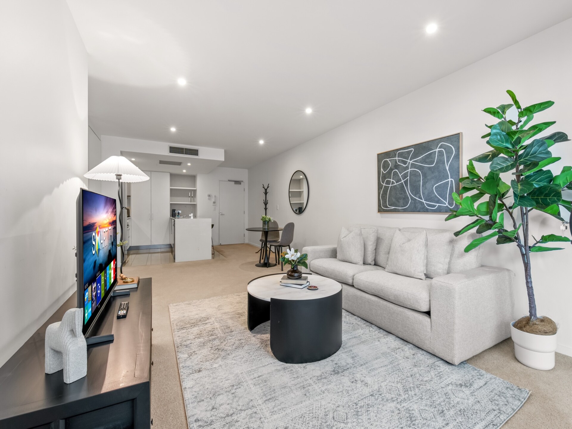 Licht appartement in West End met zwembad, balkon en parkeerplaats - foto 10
