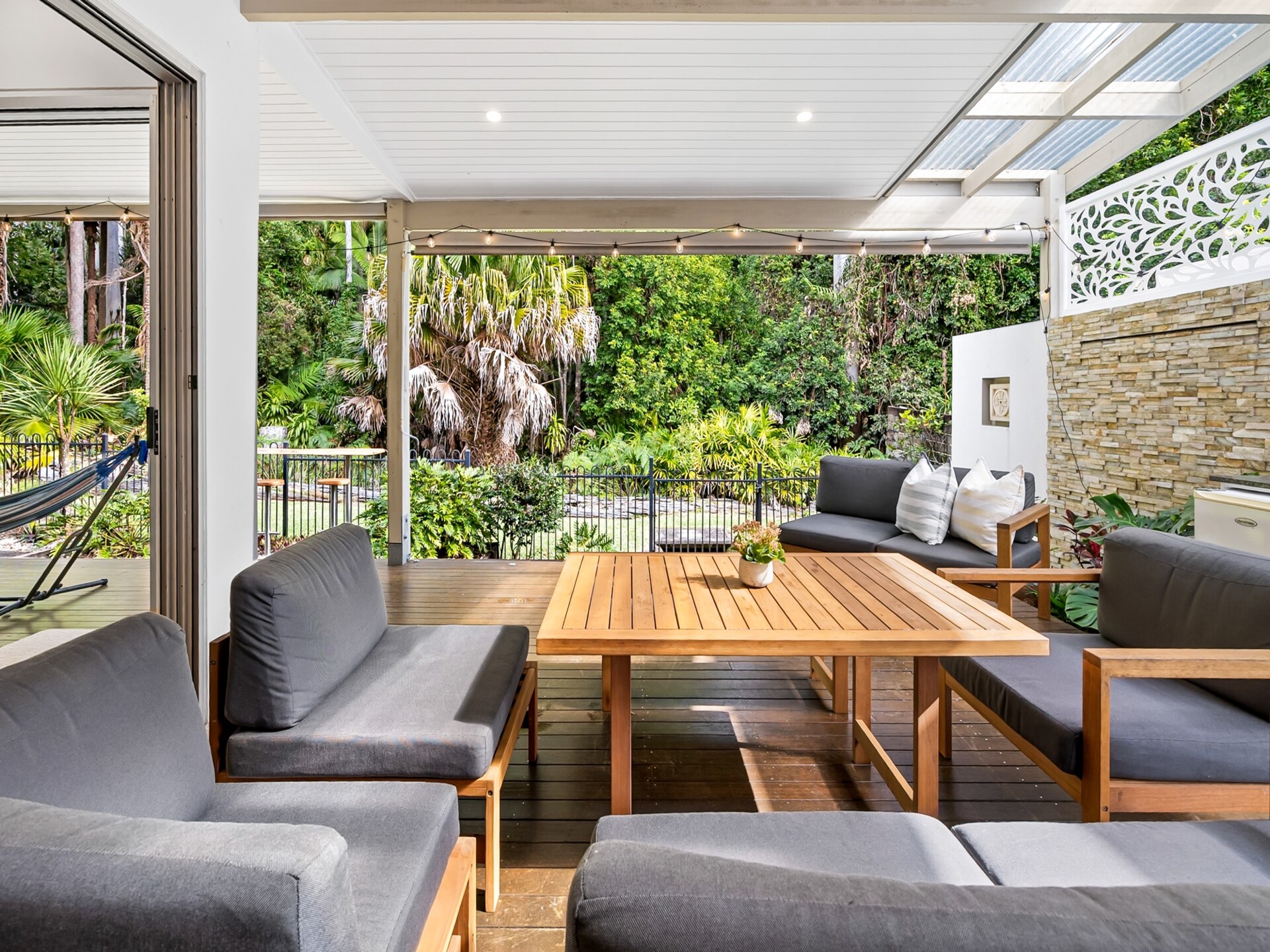 Ruim appartement met 3 slaapkamers nabij strand Alexandra Headland - foto 15