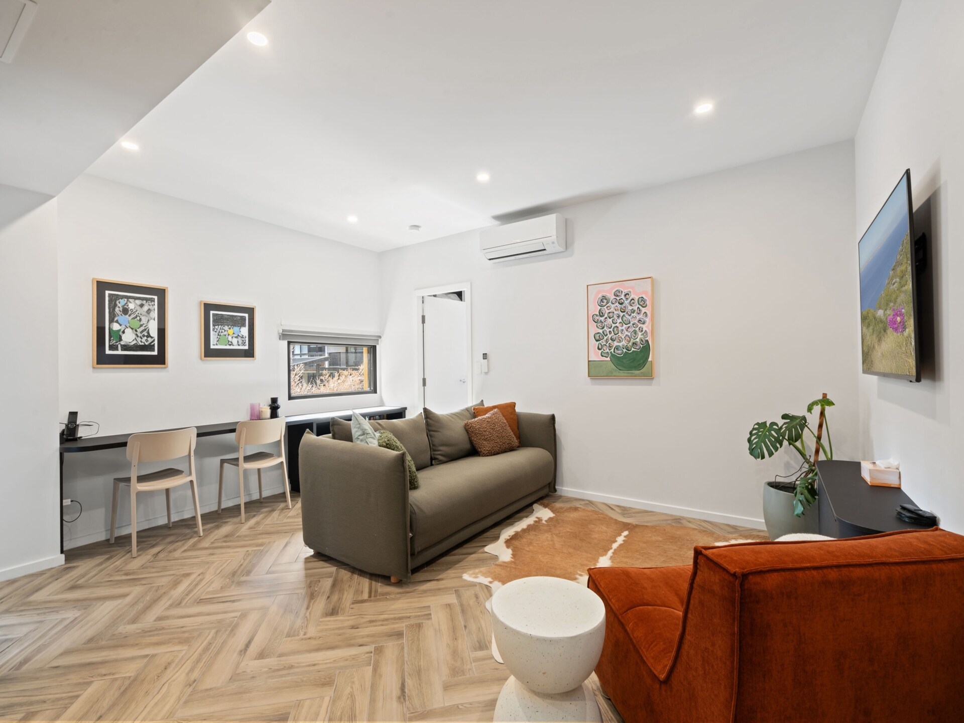 Elegant appartement in Kingston met balkon en parkeergarage - foto 4