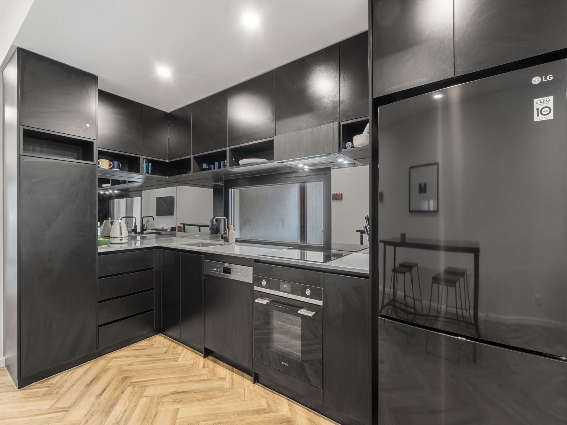 Elegant appartement in Kingston met balkon en parkeergarage - foto 6